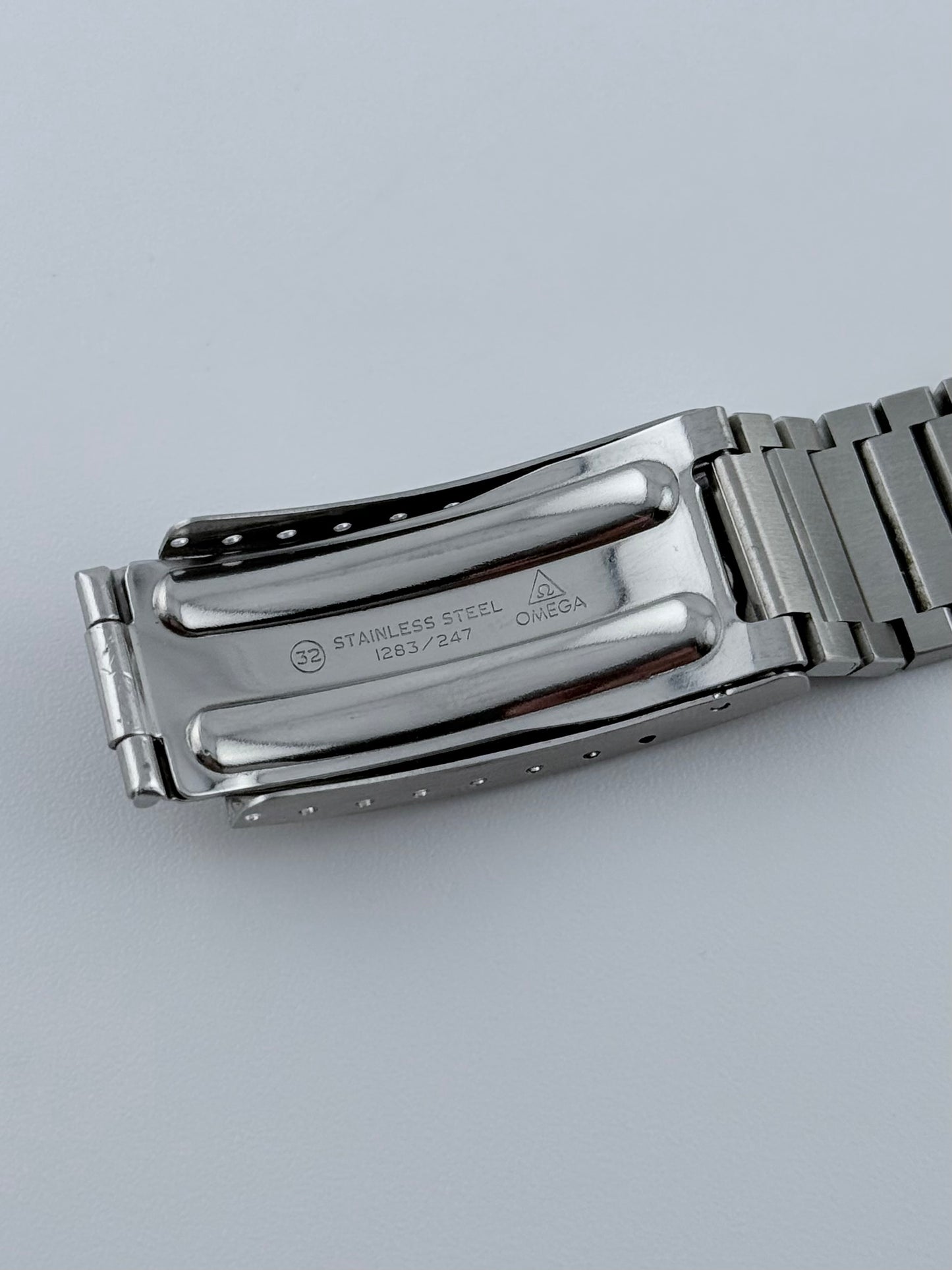 Omega Quartz Day-Date - 196.0058