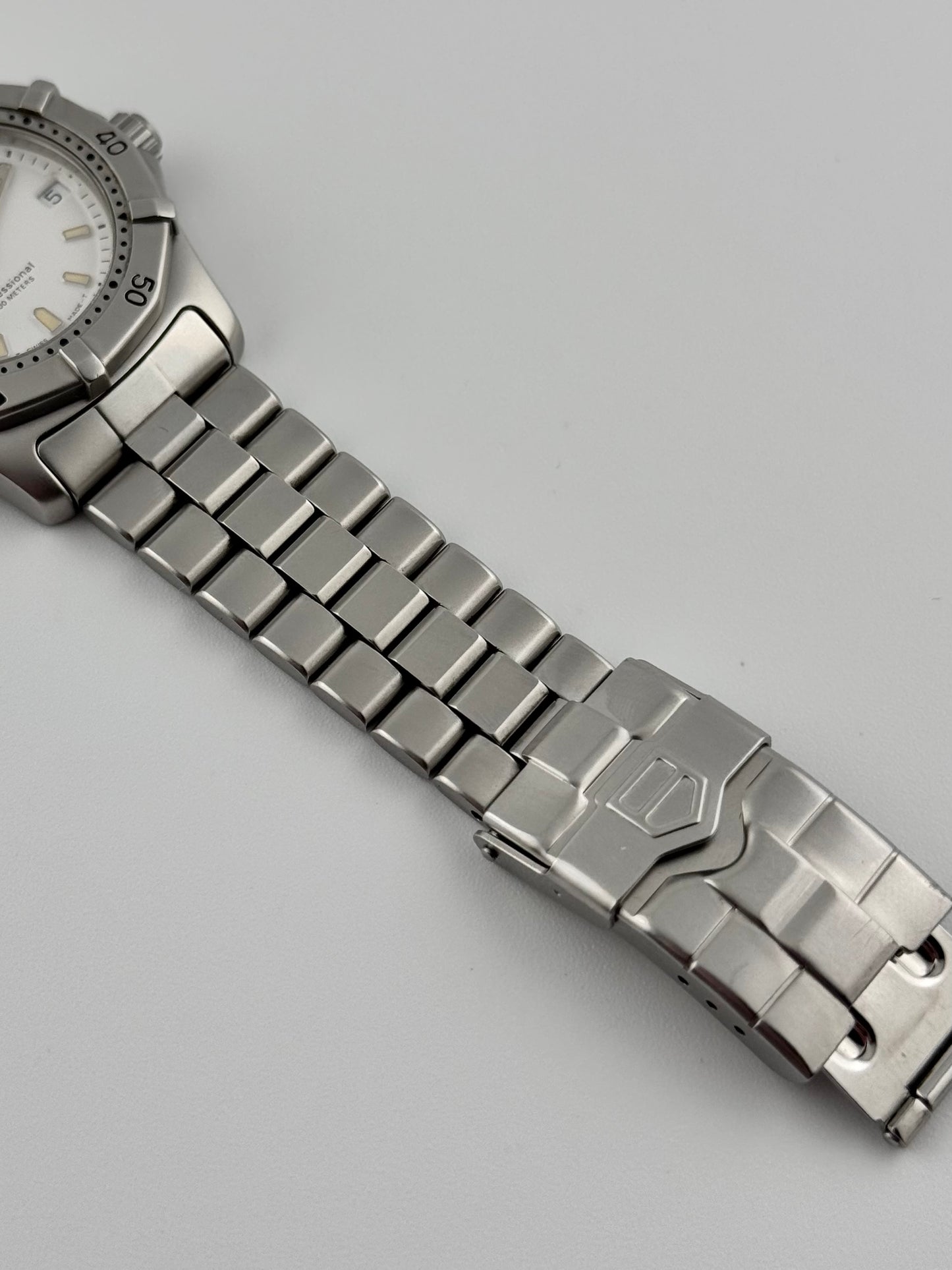 Tag Heuer Professional 200 Quartz Date - WK1211