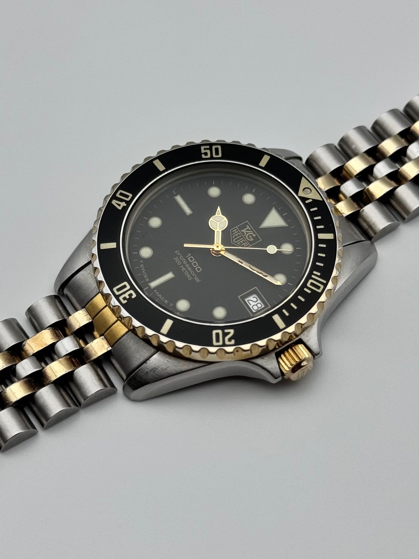 Tag Heuer Professional 1000 Quartz Date 980.020