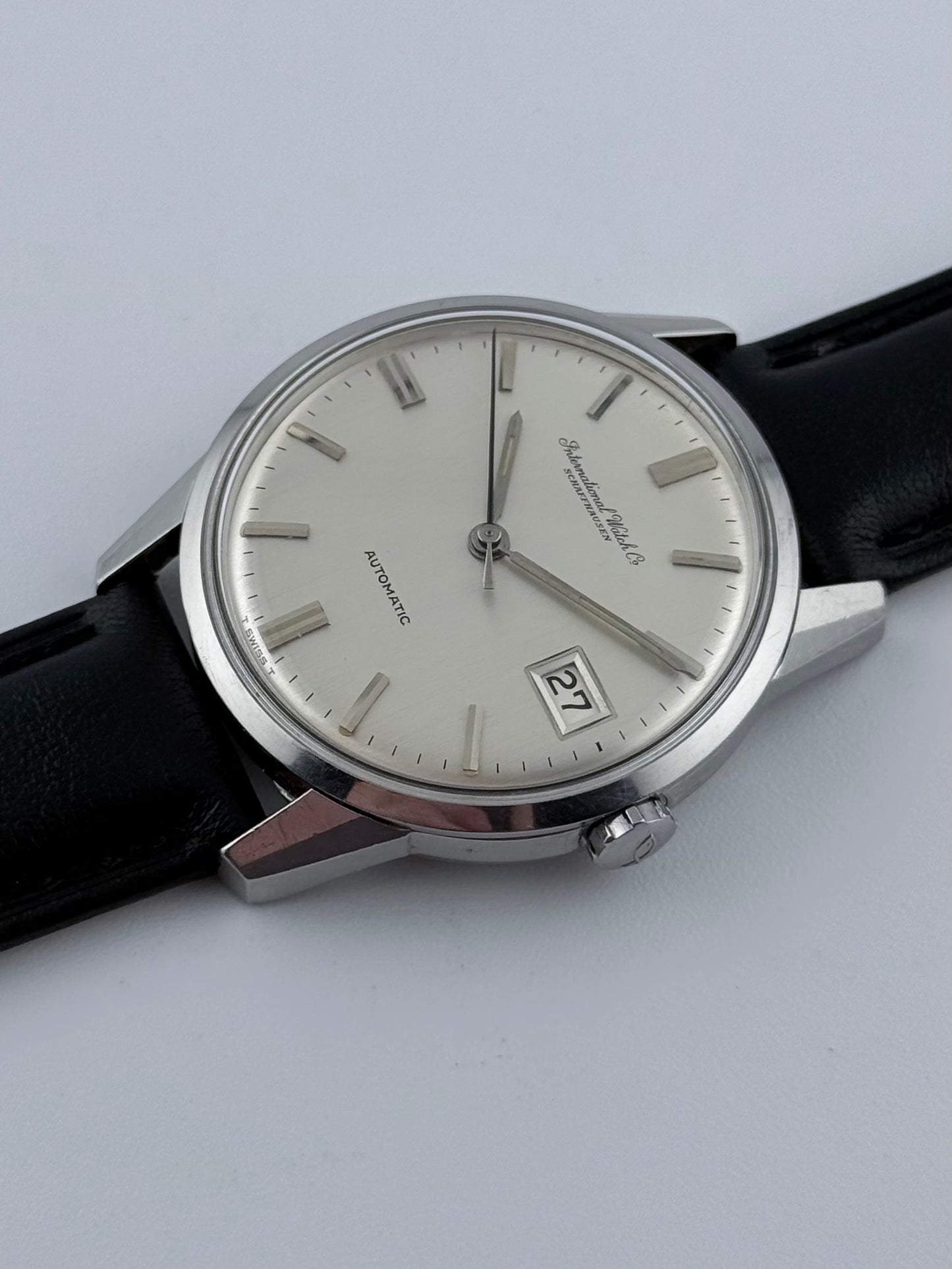 IWC Shaffhausen Automatic Date - 810A - “Fish Crown”