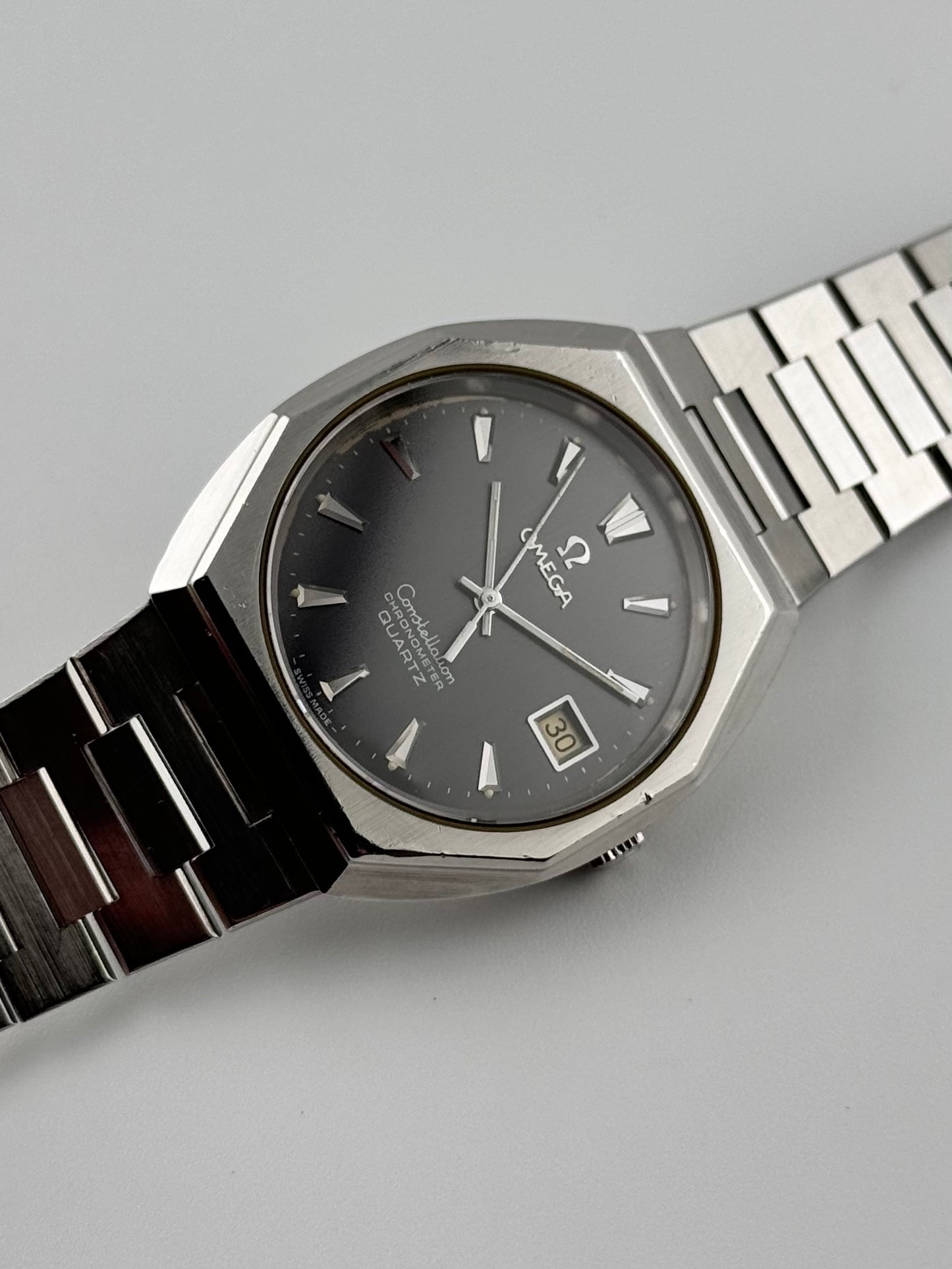 Omega Constellation Chronometer Quartz - 198.0117 - Rare