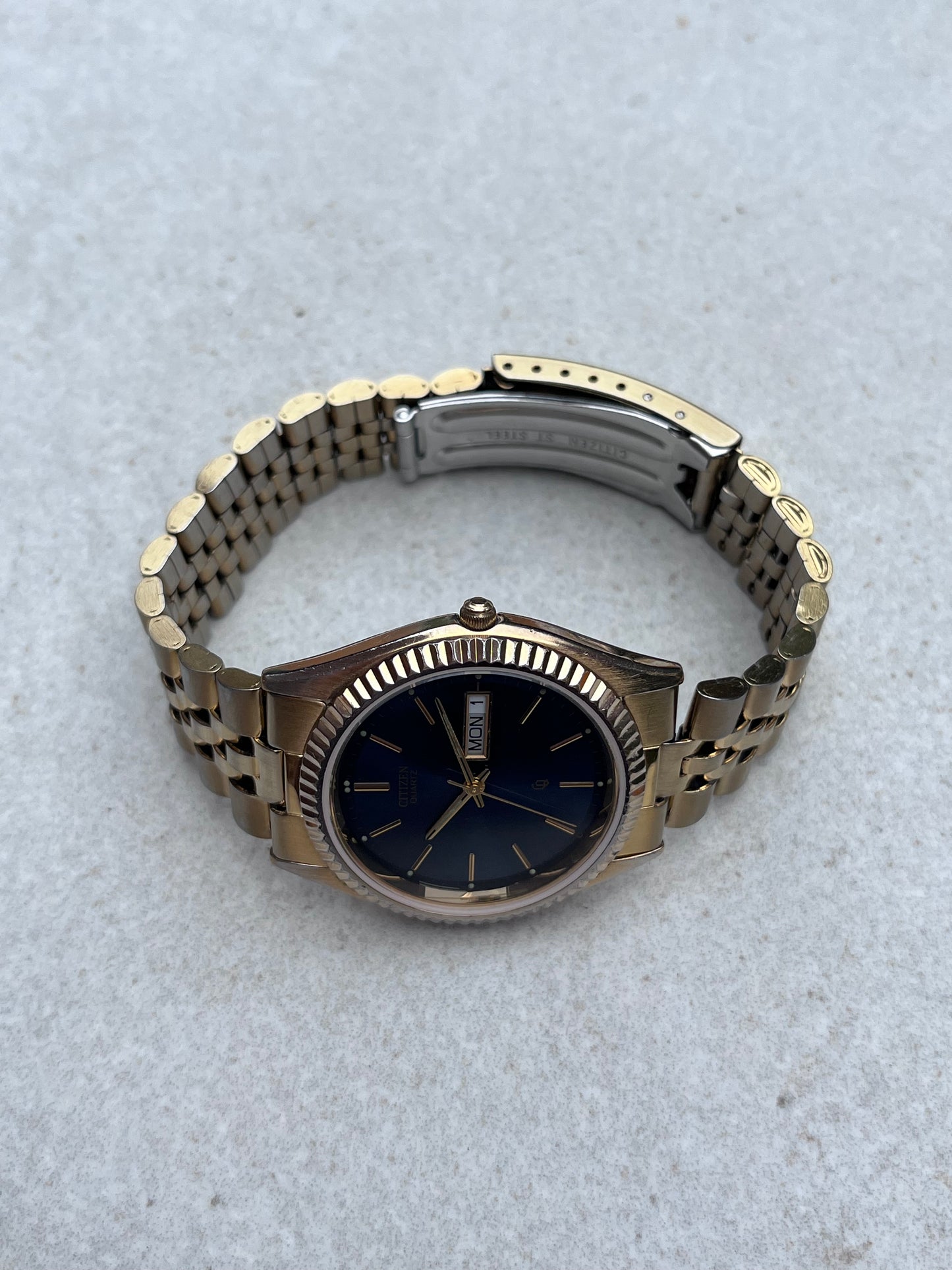 Citizen Quartz Day-Date Jubilee 6100-R00391