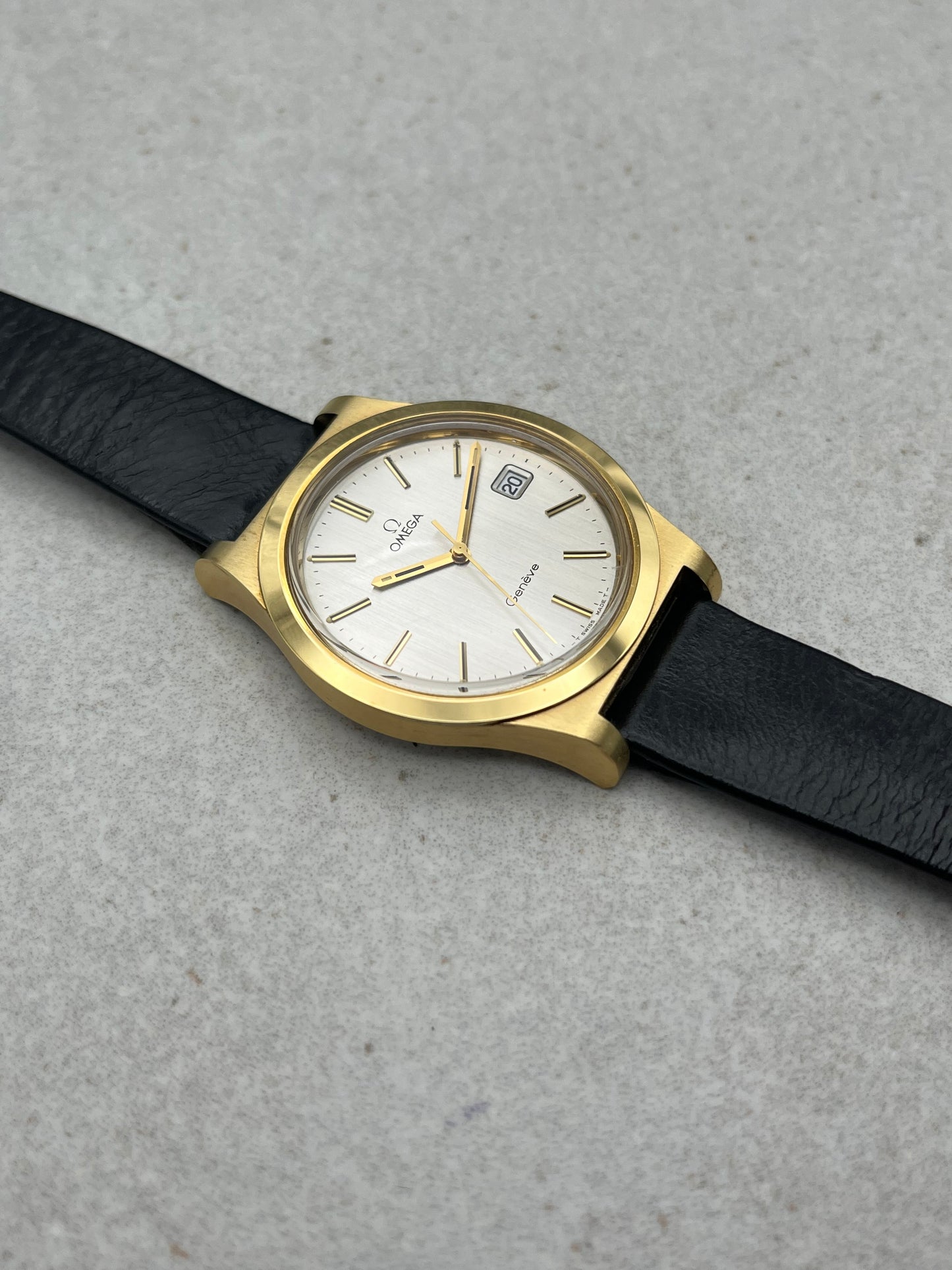 Omega Geneve Manual Date 136.0102 Near New Old Stock Boxed