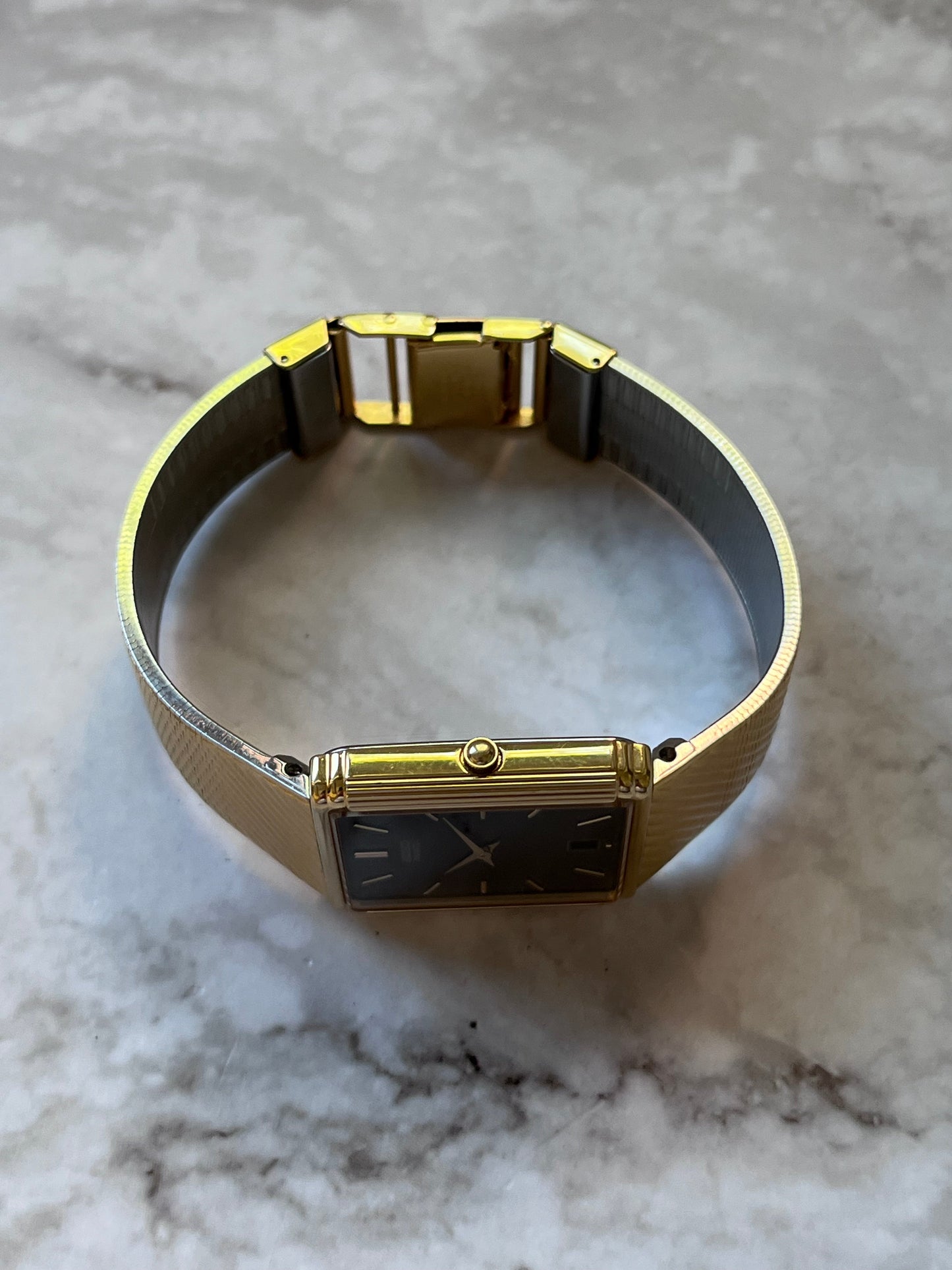 Seiko Tank Quartz Carbon Dial 5P39-5A60