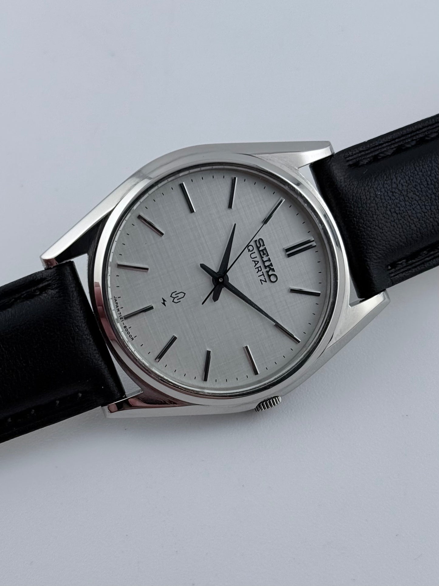 Seiko Quartz 7121-8000 - Linen Dial
