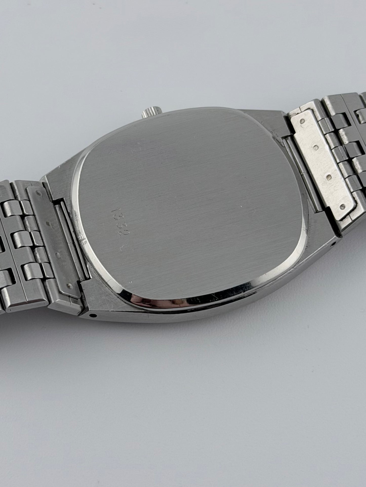 Omega DeVille Quartz Date 192.0051 - White Roman Numeral Dial