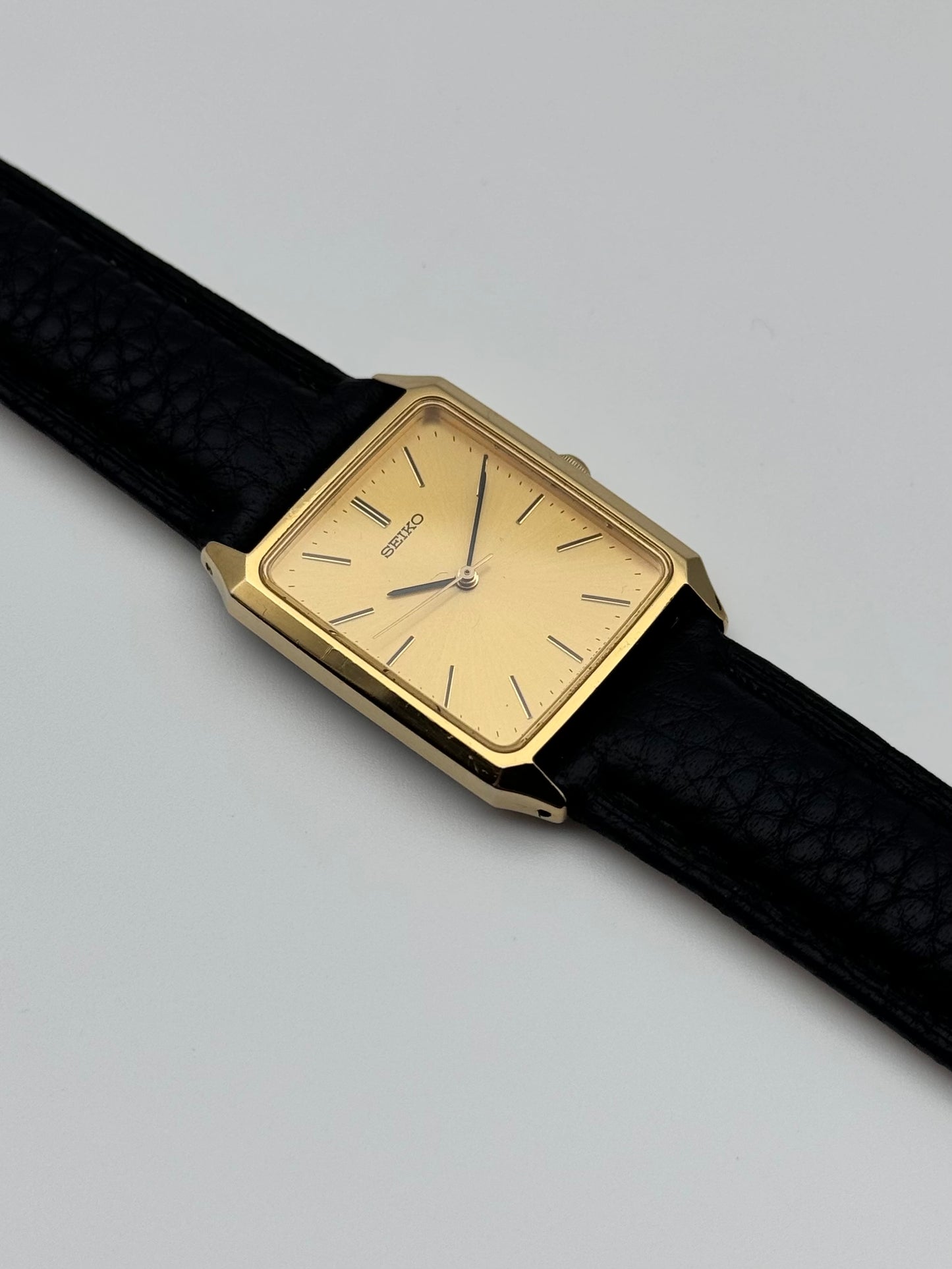 Seiko Tank Quartz 7N01-5060