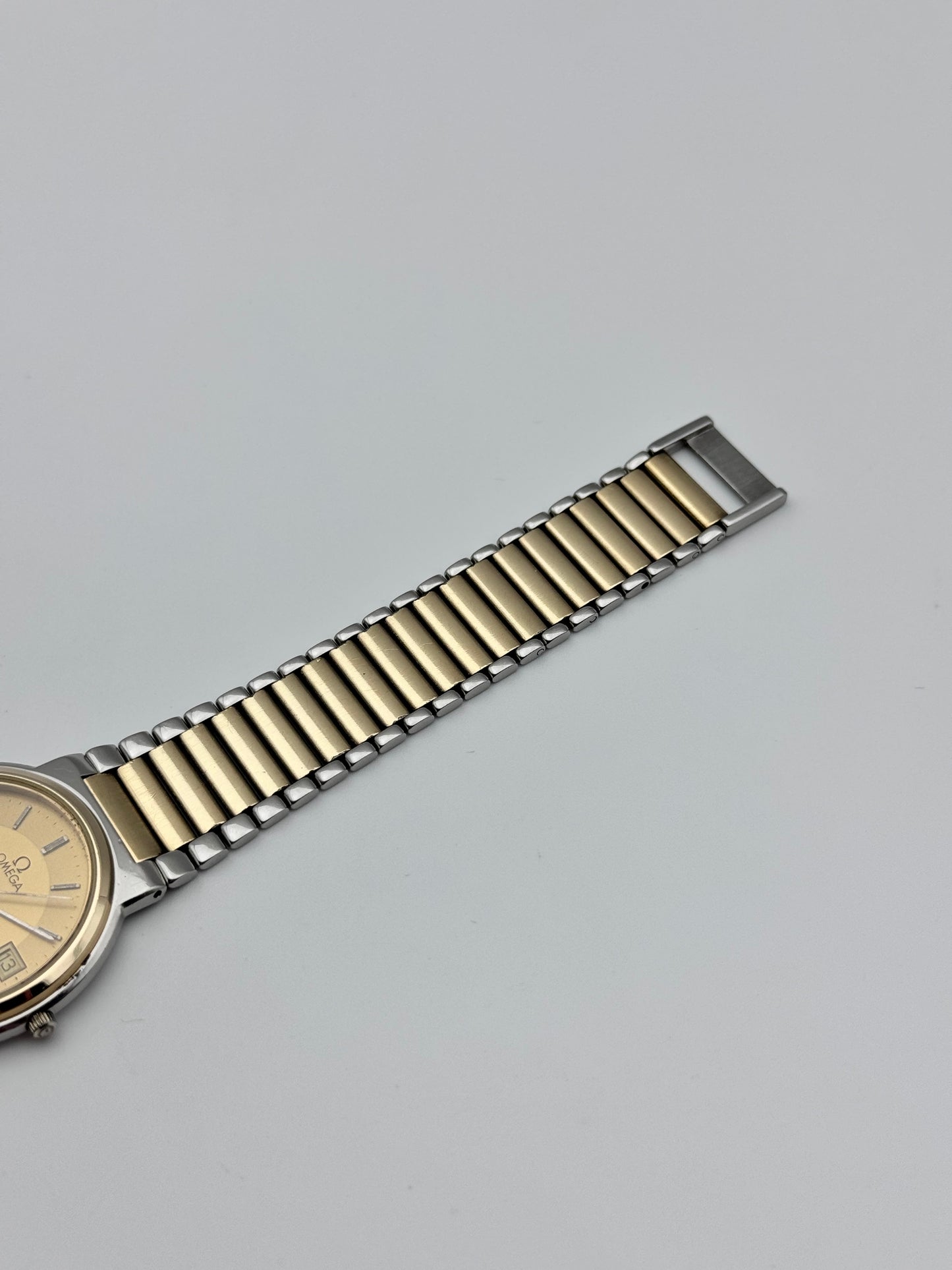 Omega De Ville Quartz Date 196.0256 - Original Bracelet