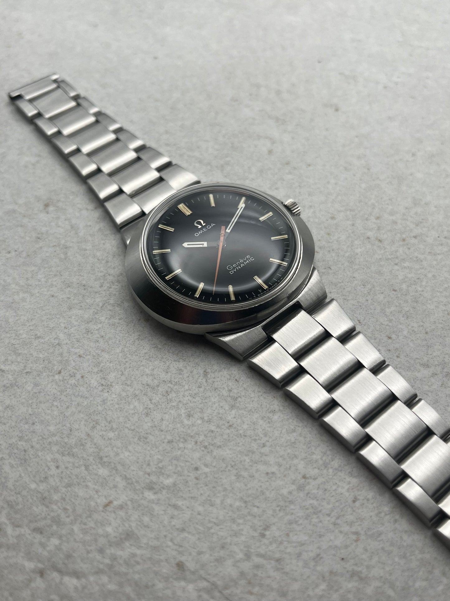 Omega Geneve Dynamic Manual Wind 135.033