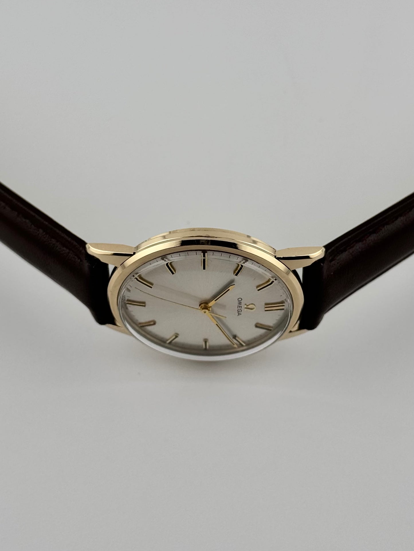 Omega Manual Wind 9ct Gold - 131.5418