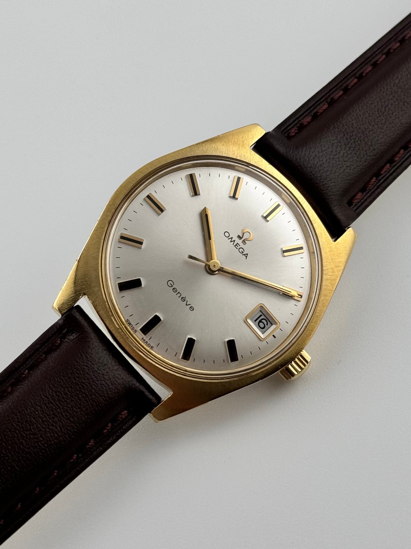 Omega Geneve Date Manual Wind - 136.041