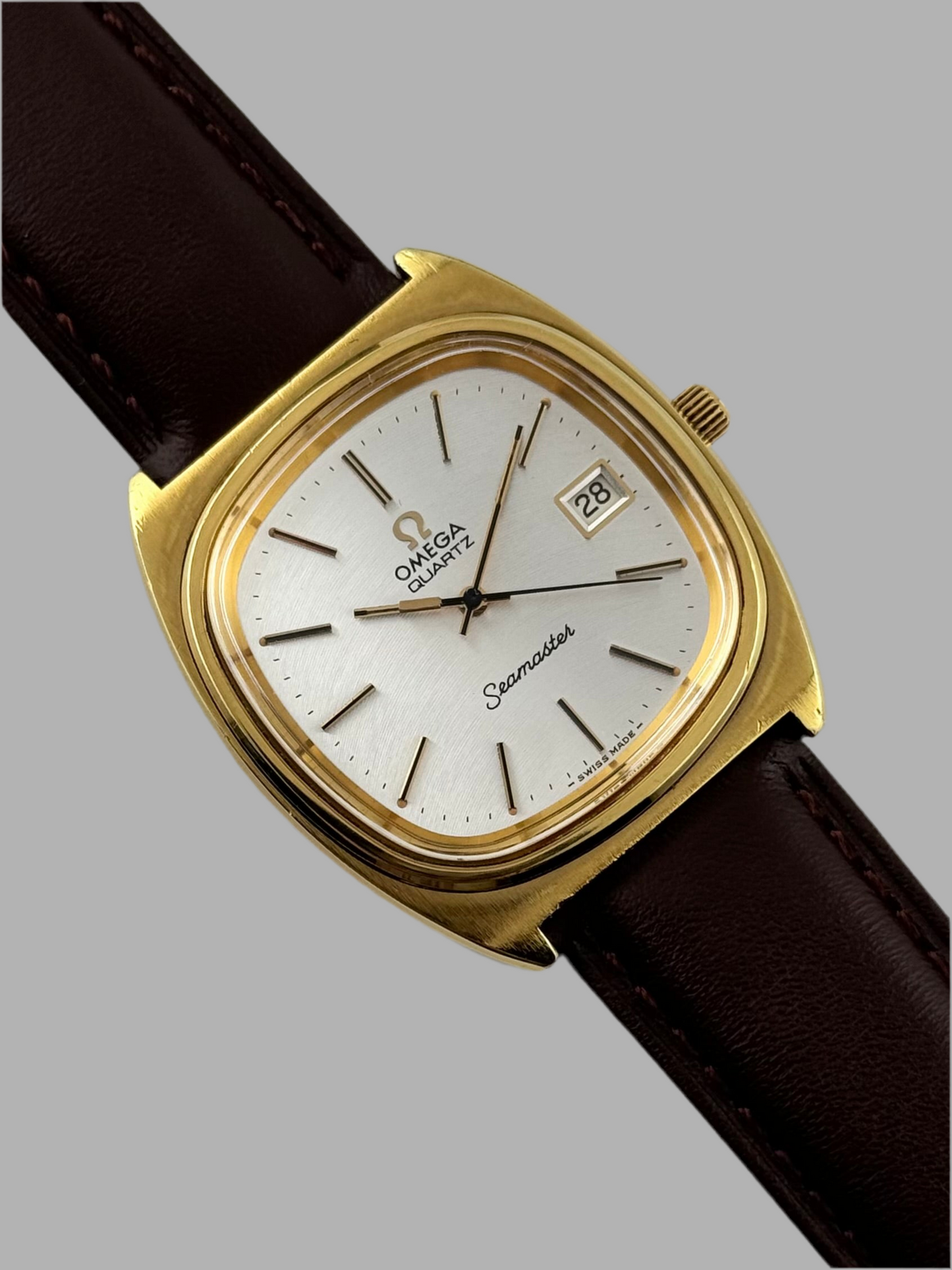 Omega Seamaster Quartz Date 196.0081 - Rare Arc-brushed silver Dial