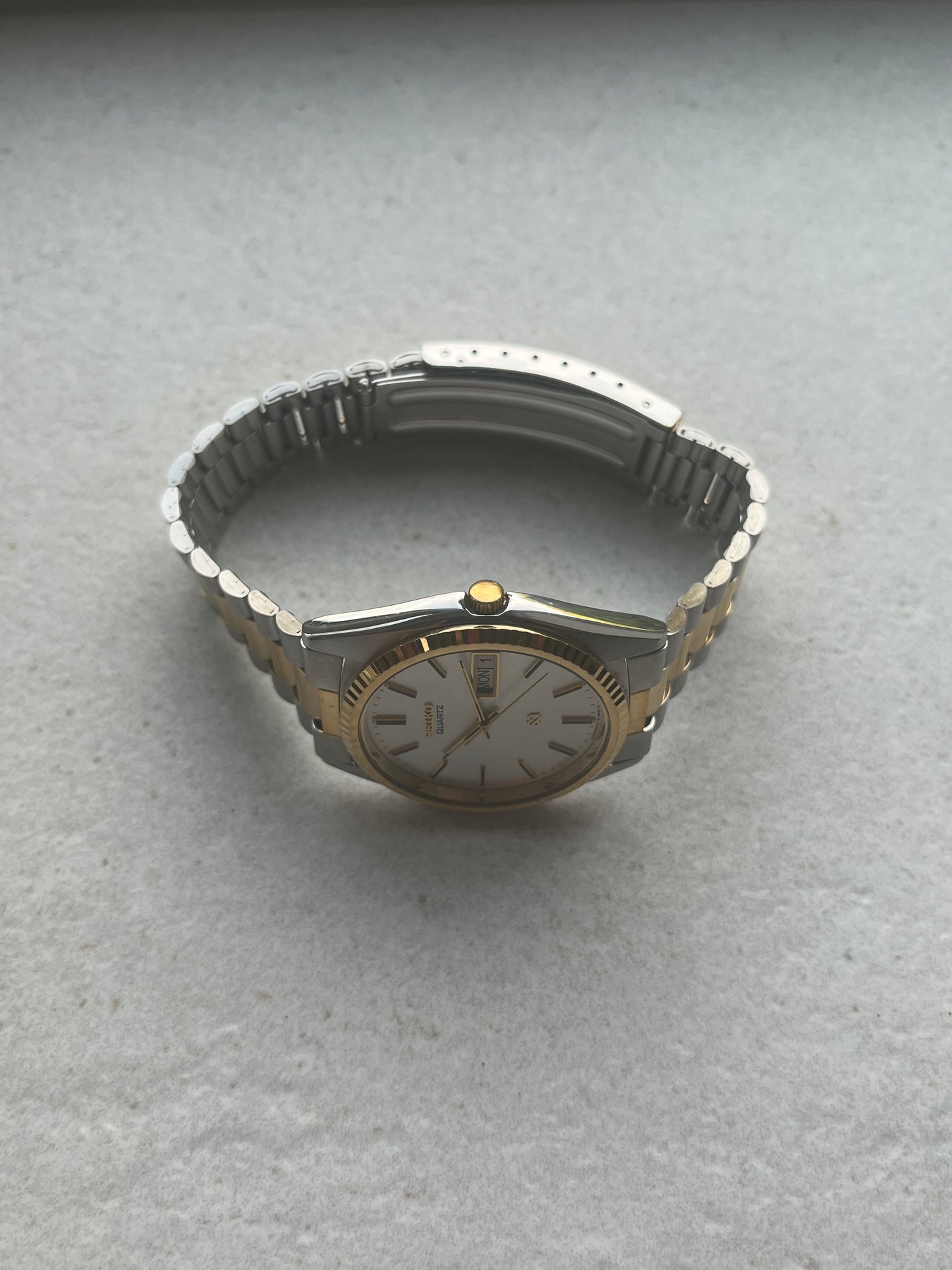 Seiko SQ Quartz Day-Date 6923-8080