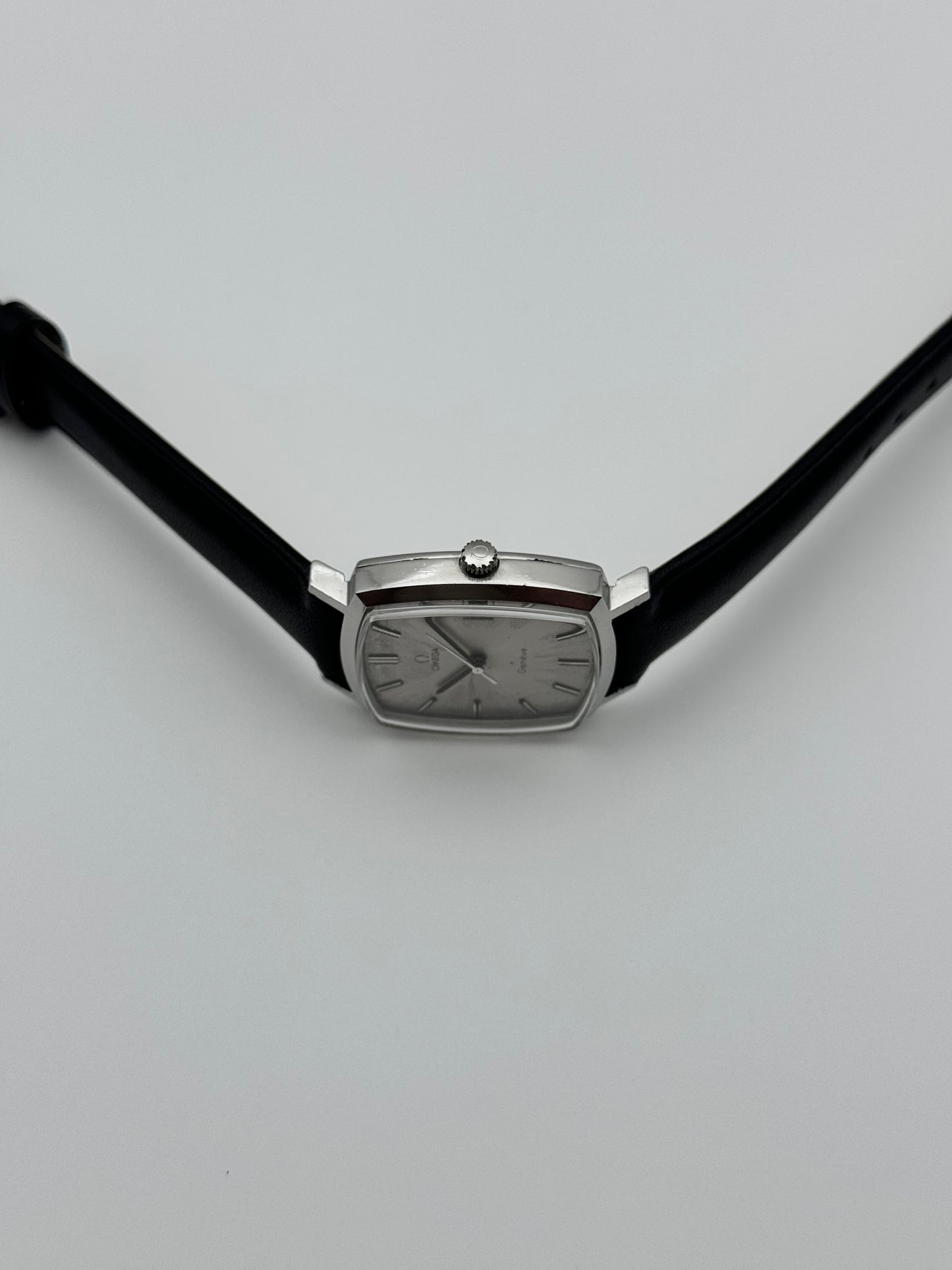 Omega Geneve Manual Wind Date 132.0052