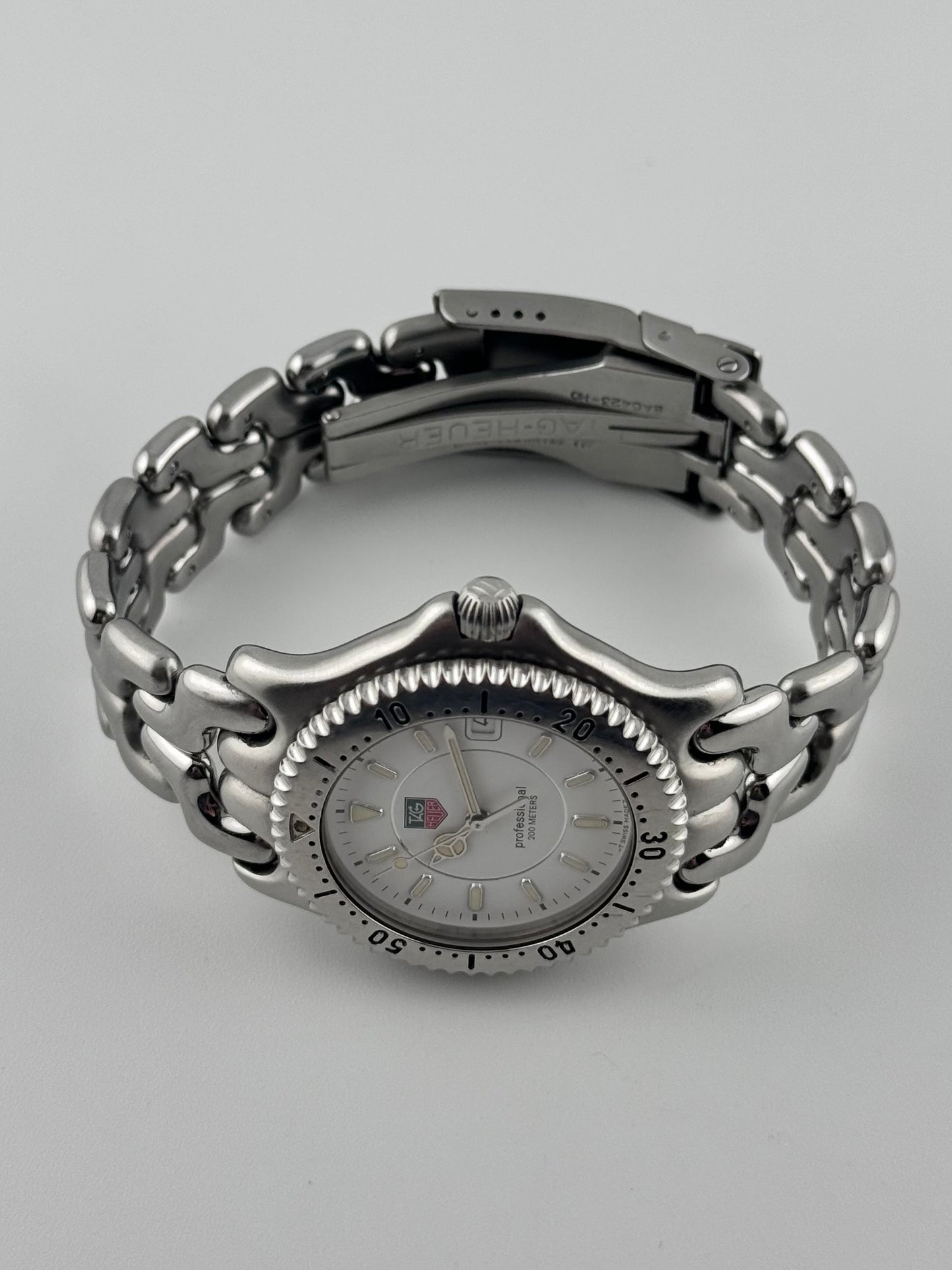 Tag Heuer Professional 200 Quartz Date - WG1112