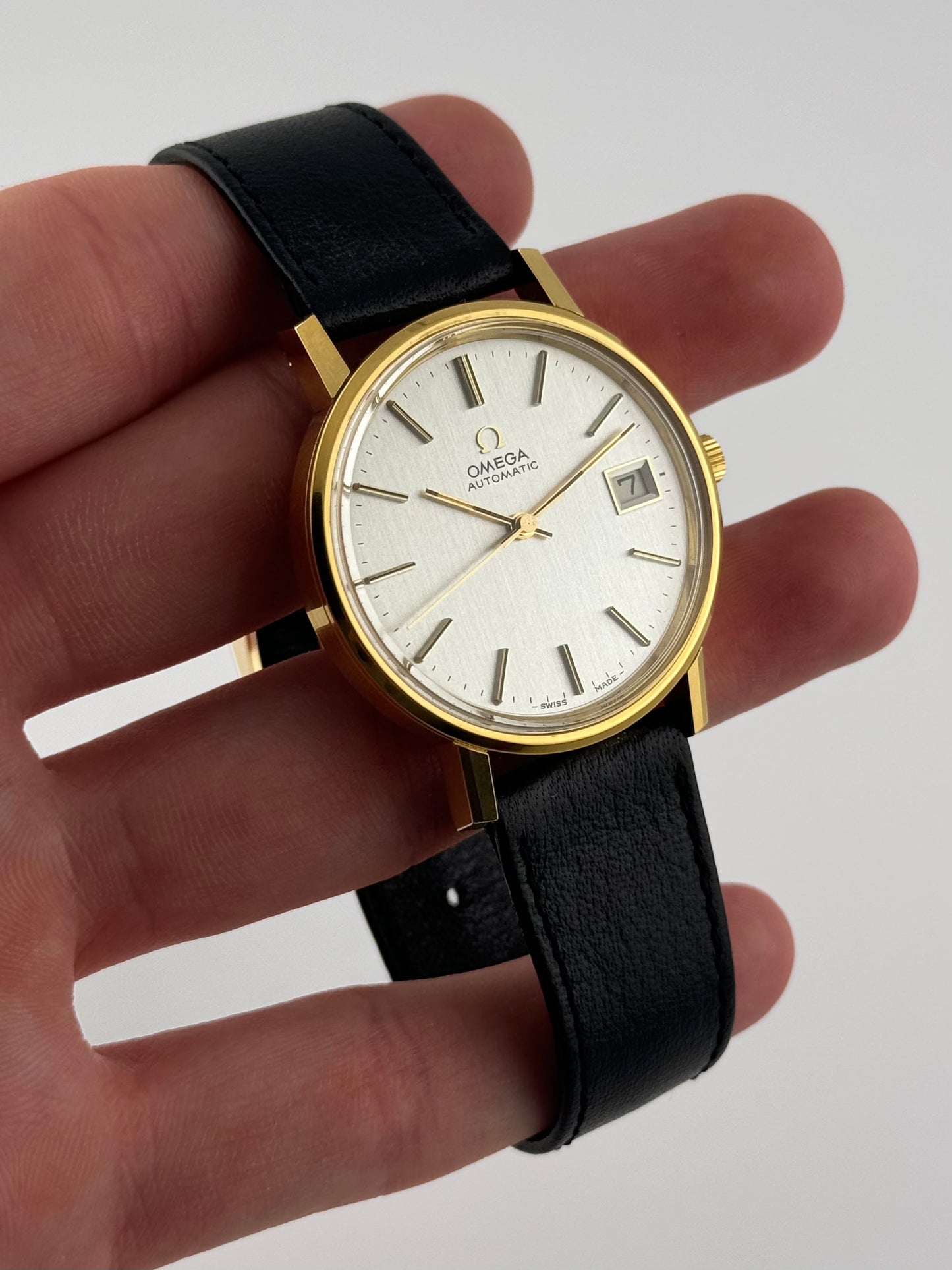 Omega Automatic Date 166.0202 - Box and papers - New Old Stock