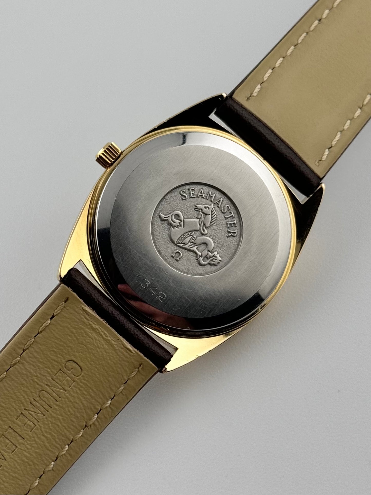 Omega Seamaster Quartz Date 196.0186 - Honeycomb Dial