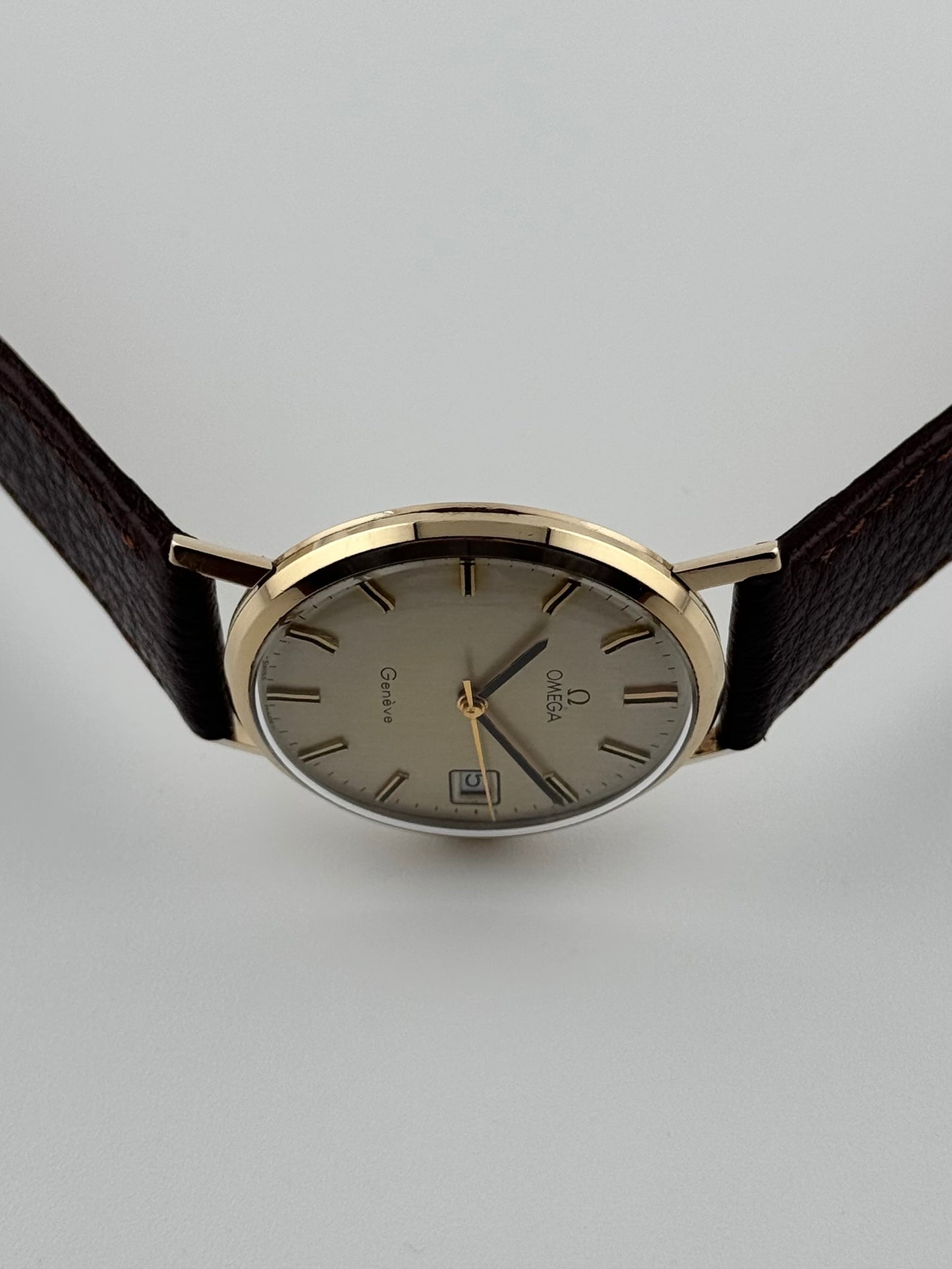 Omega Geneve Manual Wind 9ct Gold 132.5017