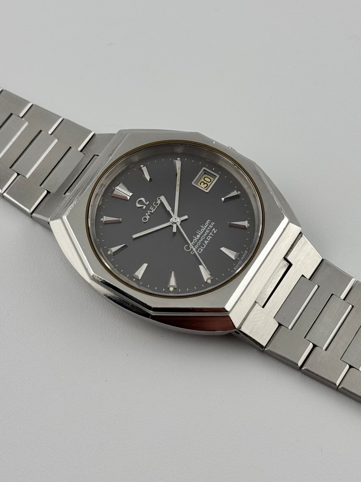 Omega Constellation Chronometer Quartz - 198.0117 - Rare