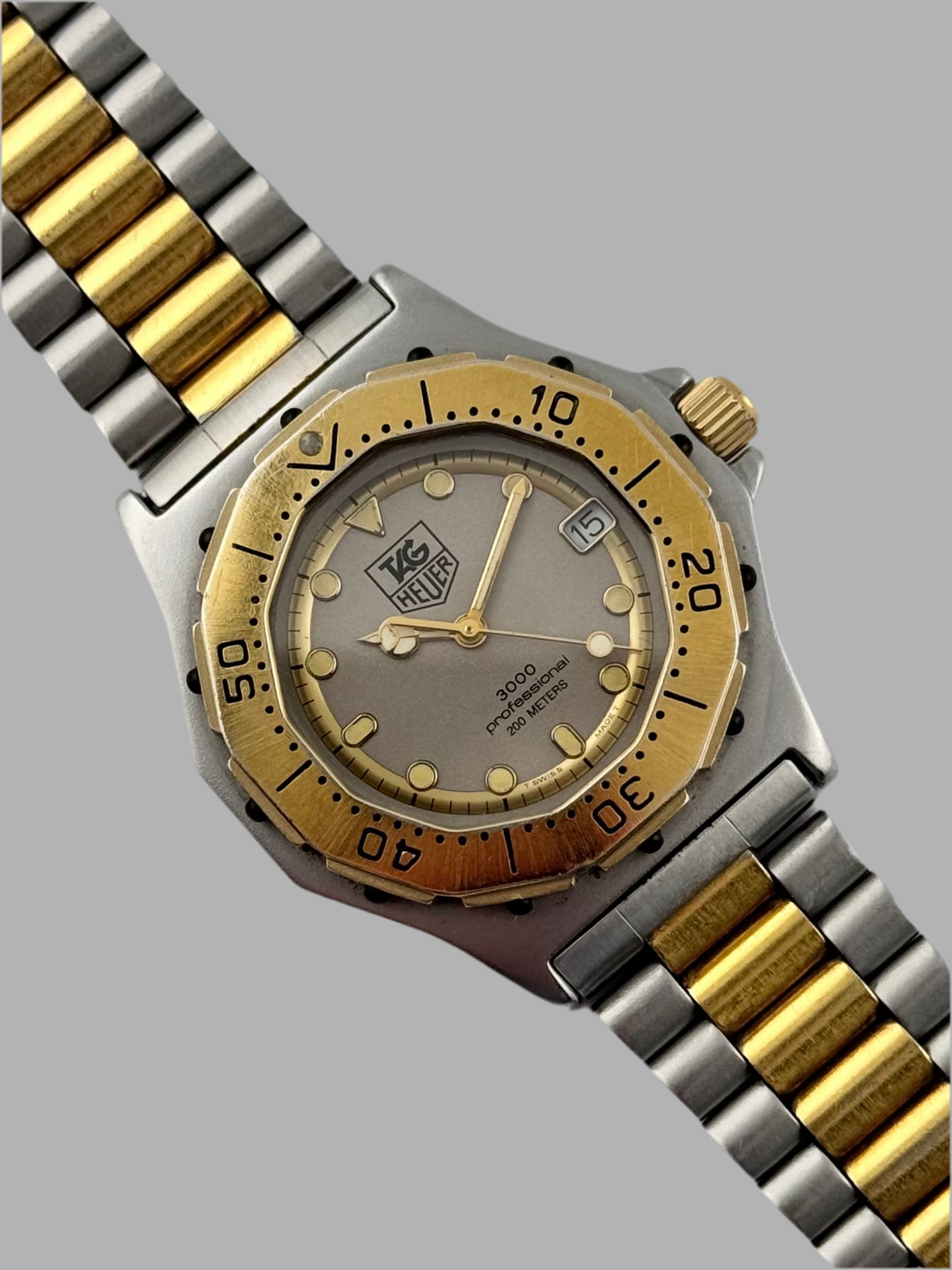 Tag Heuer Professional 3000 Quartz Date - 934.213 – The Wrist Watcher Tag Heuer Professional 3000 Quartz Date - 934.213 – The Wrist Watcher