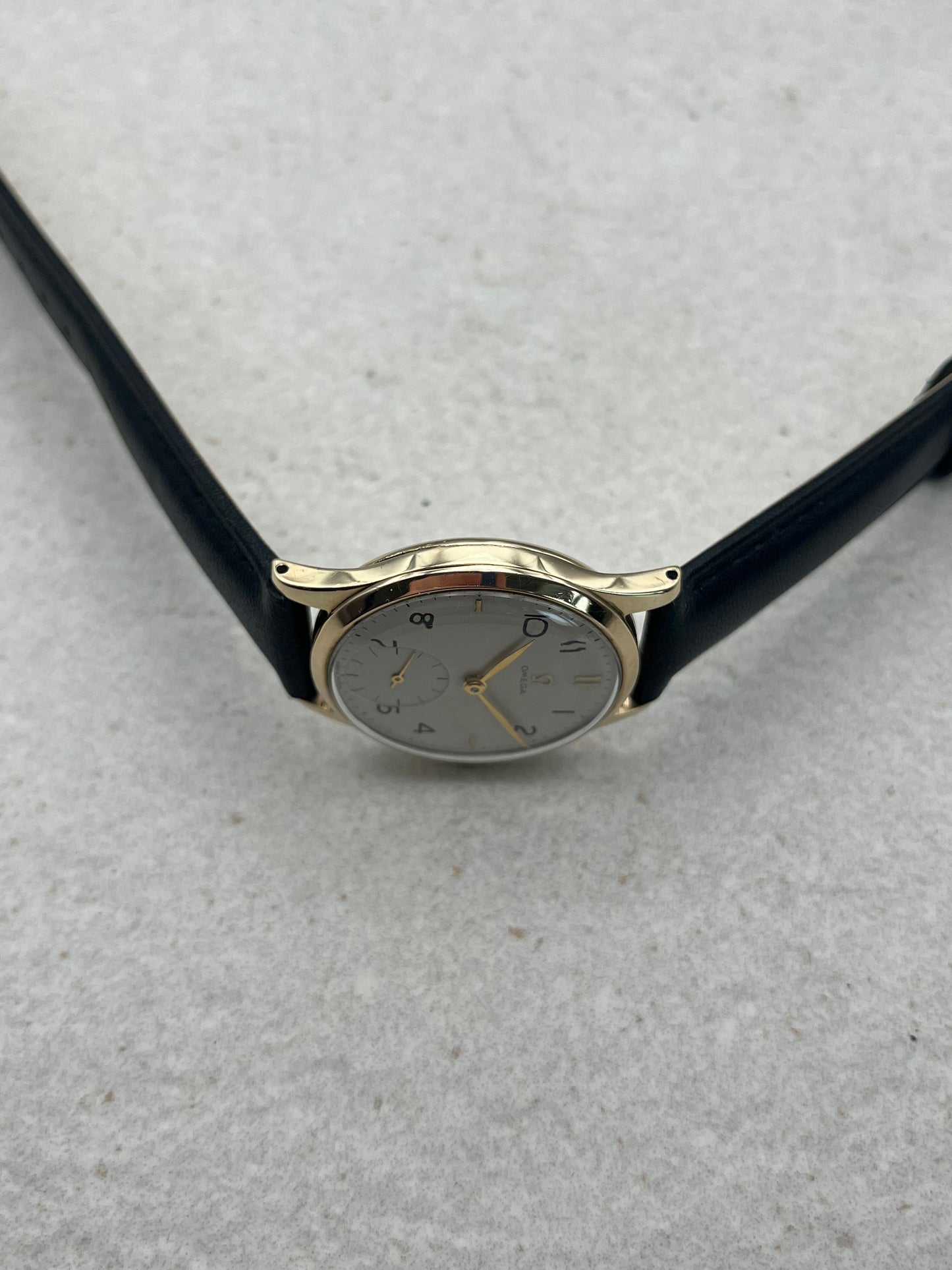 Omega Manual Wind 9ct Gold 121.5400