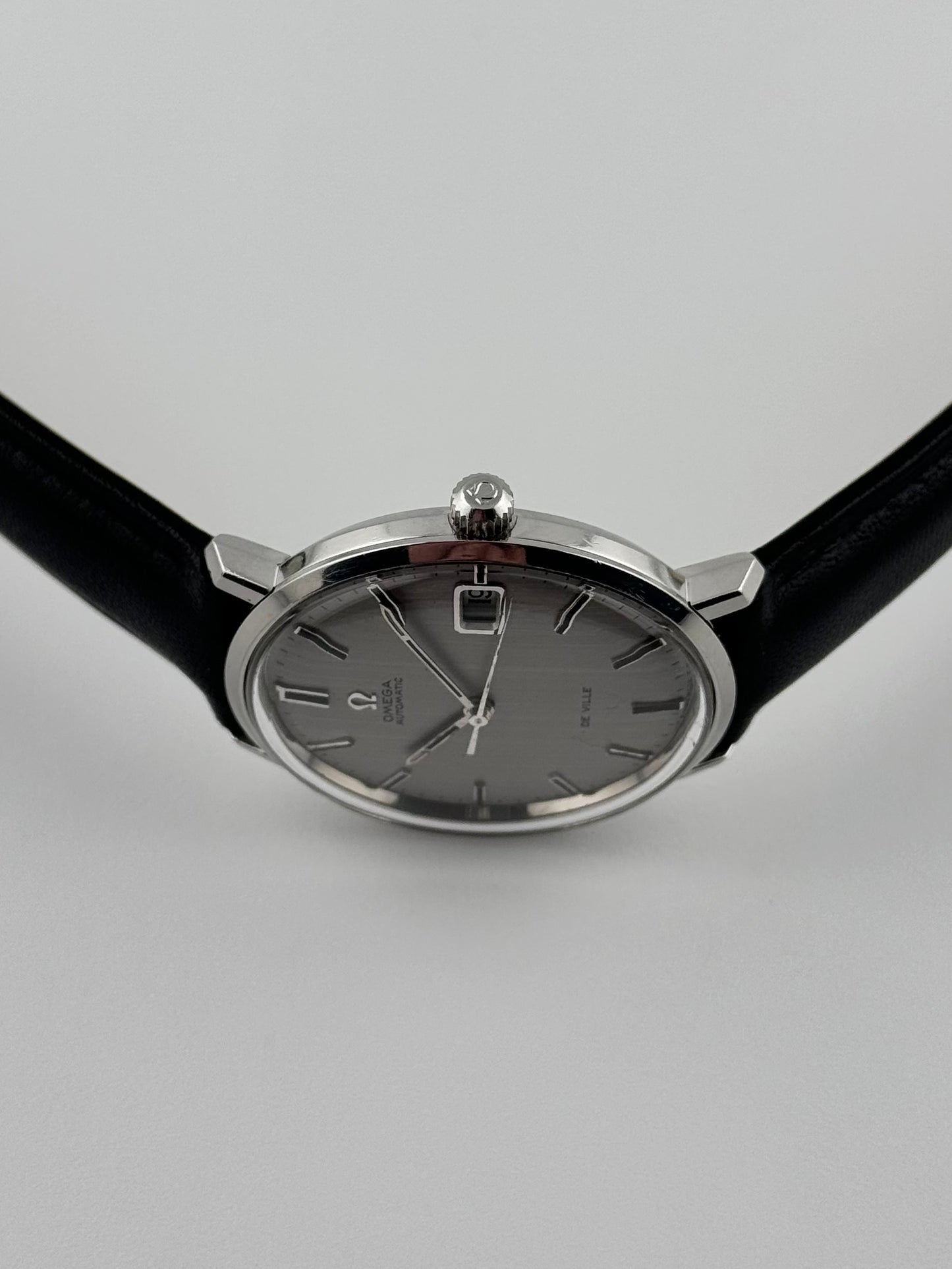 Omega De Ville Automatic Date 166.033