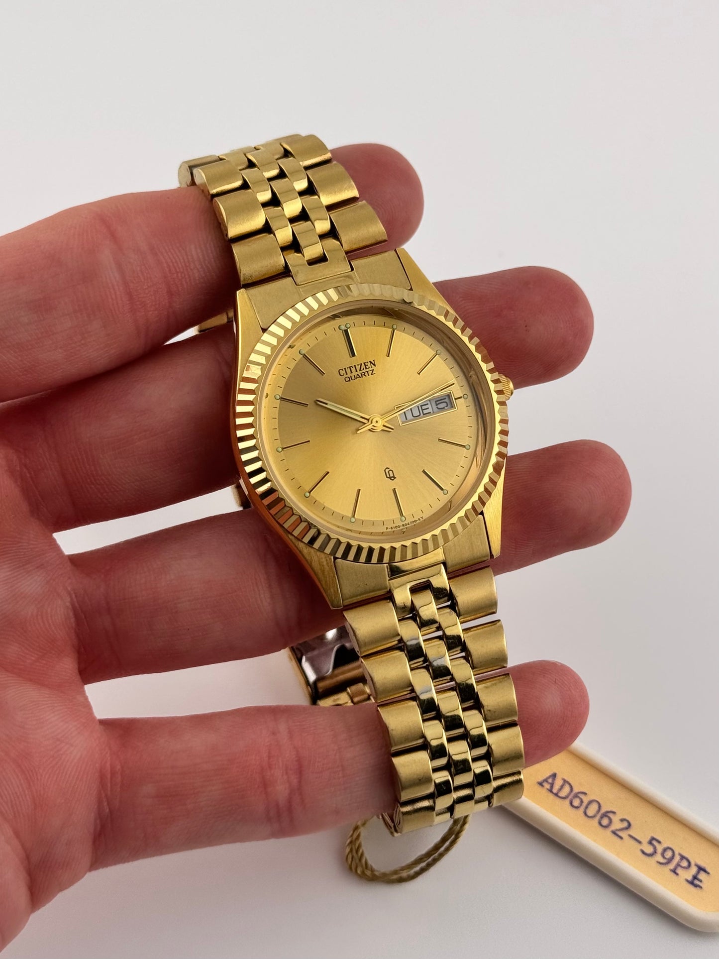 Citizen CQ Quartz Day-Date 6100-R00391