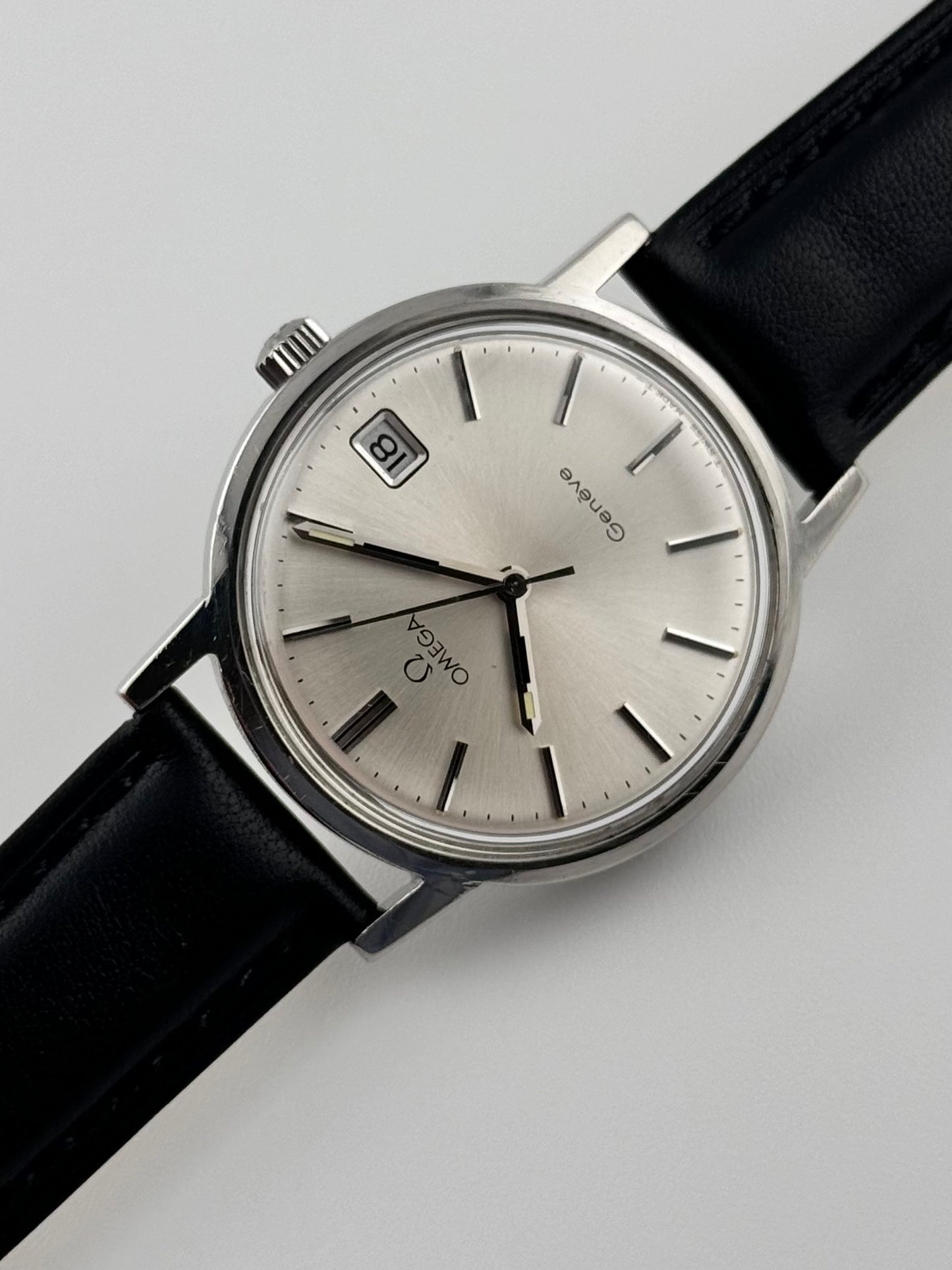 Omega Geneve Date Manual 136.0104 Sunburst Dial