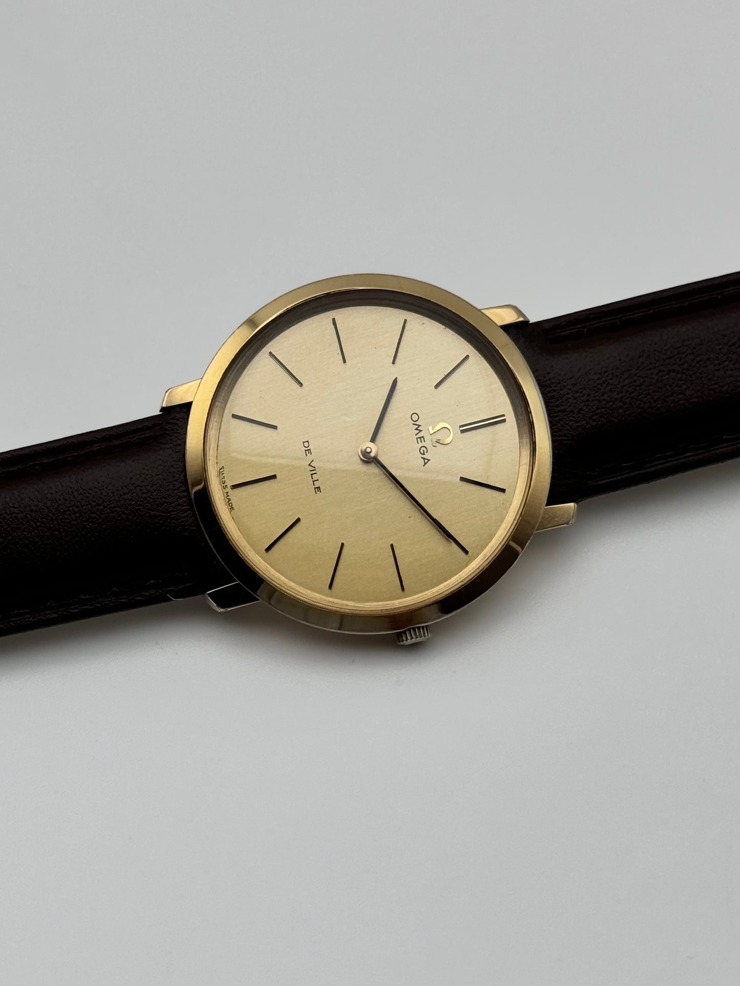 Omega De Ville Manual Wind - 111.077