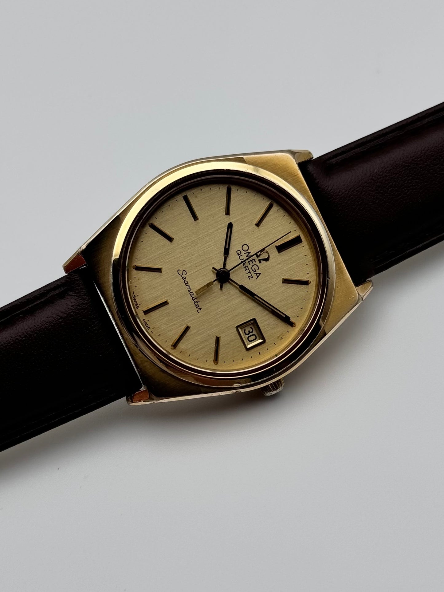 Omega Seamaster Quartz Date 196.0088