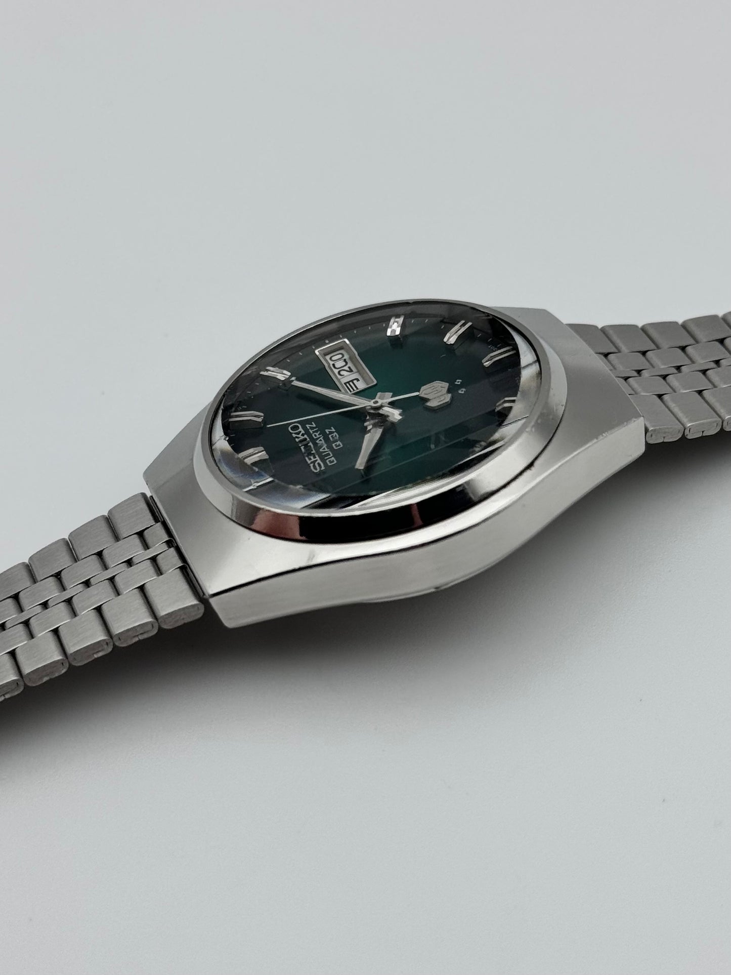Seiko QZ Quartz JDM - 0923-8020 - Green Dial - Faceted Crystal
