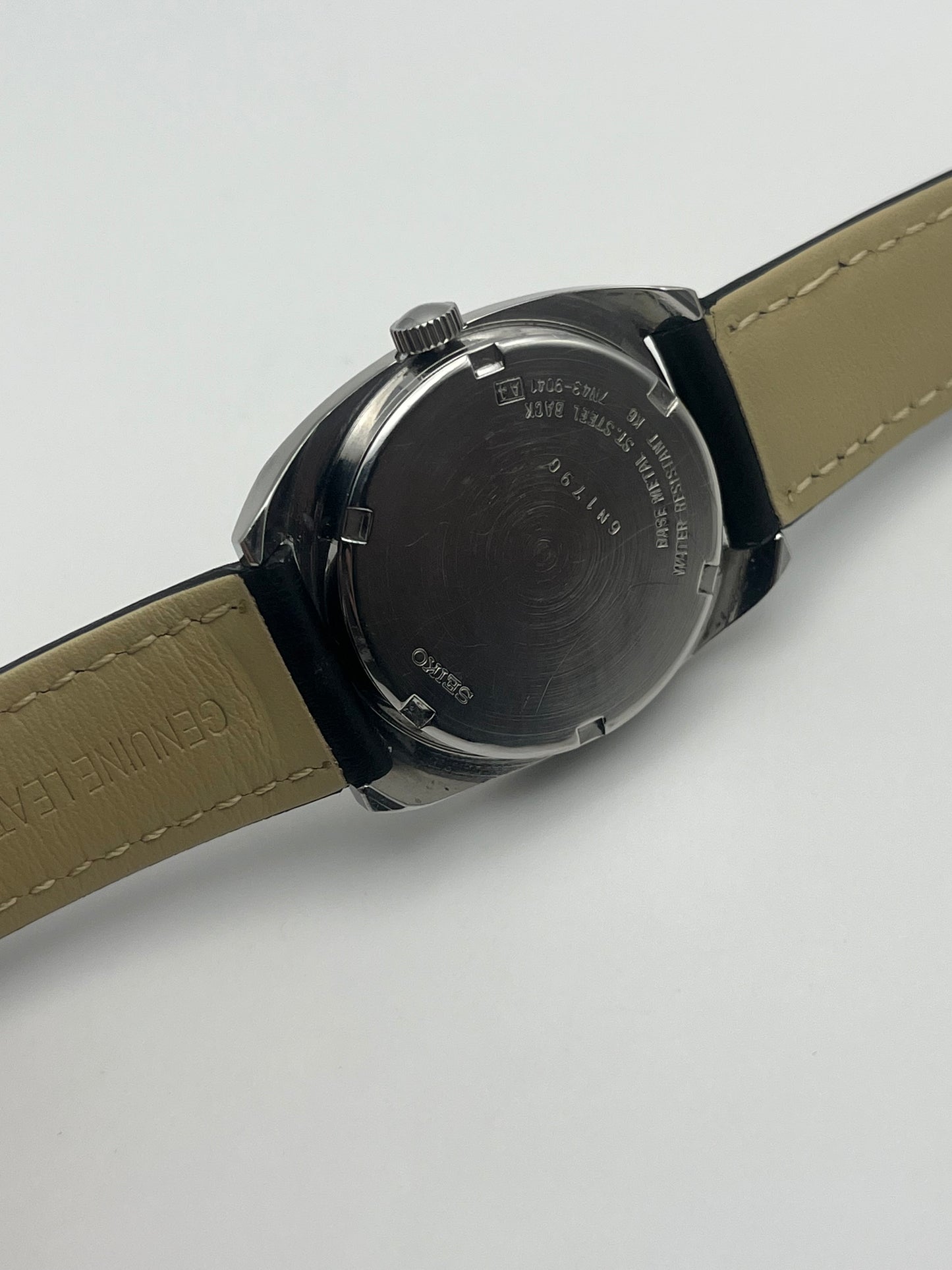 Seiko Manual Wind date 17j 7N43-9041