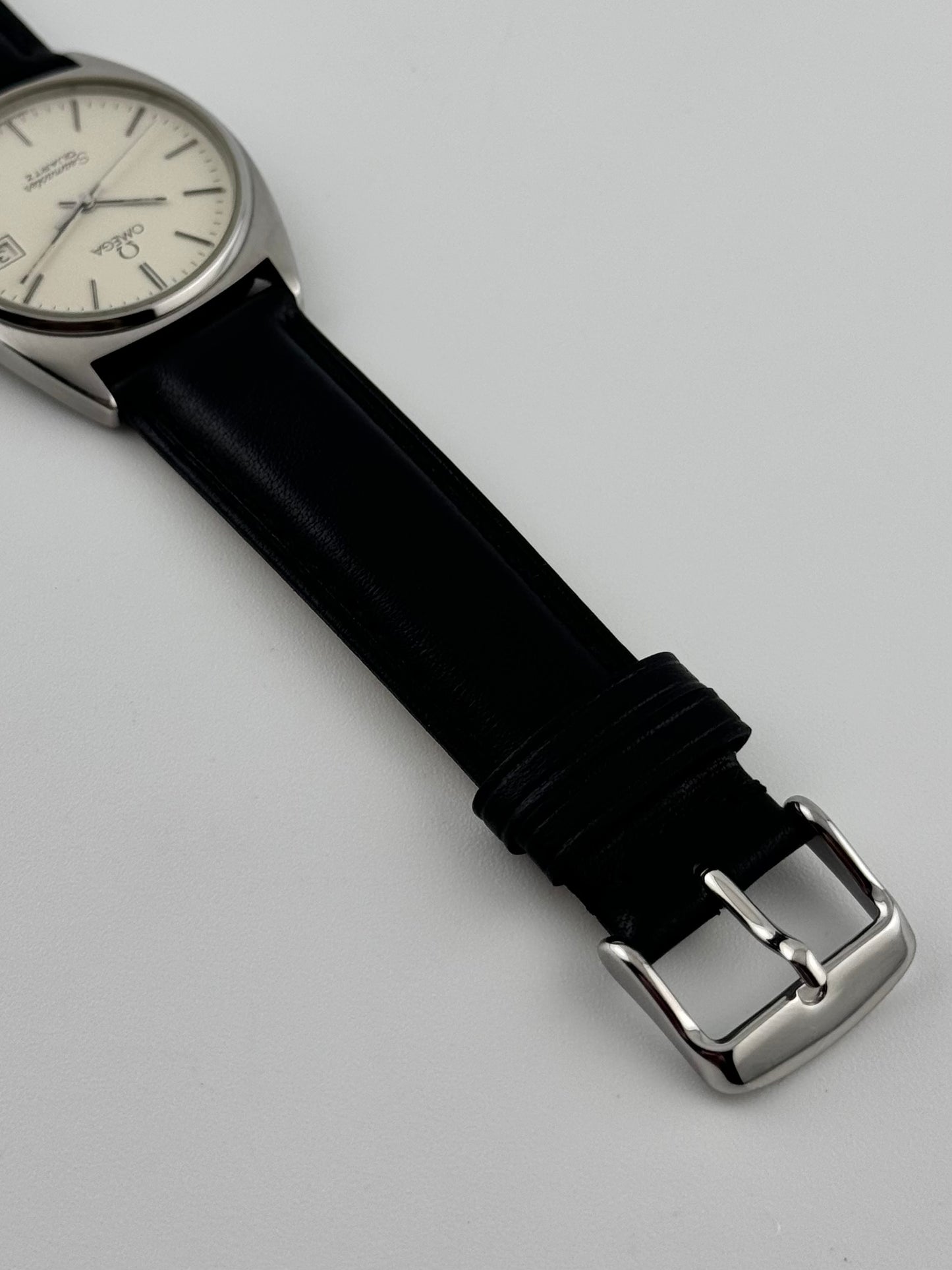 Omega Seamaster Quartz Date 196.0081 - Waffle Dial
