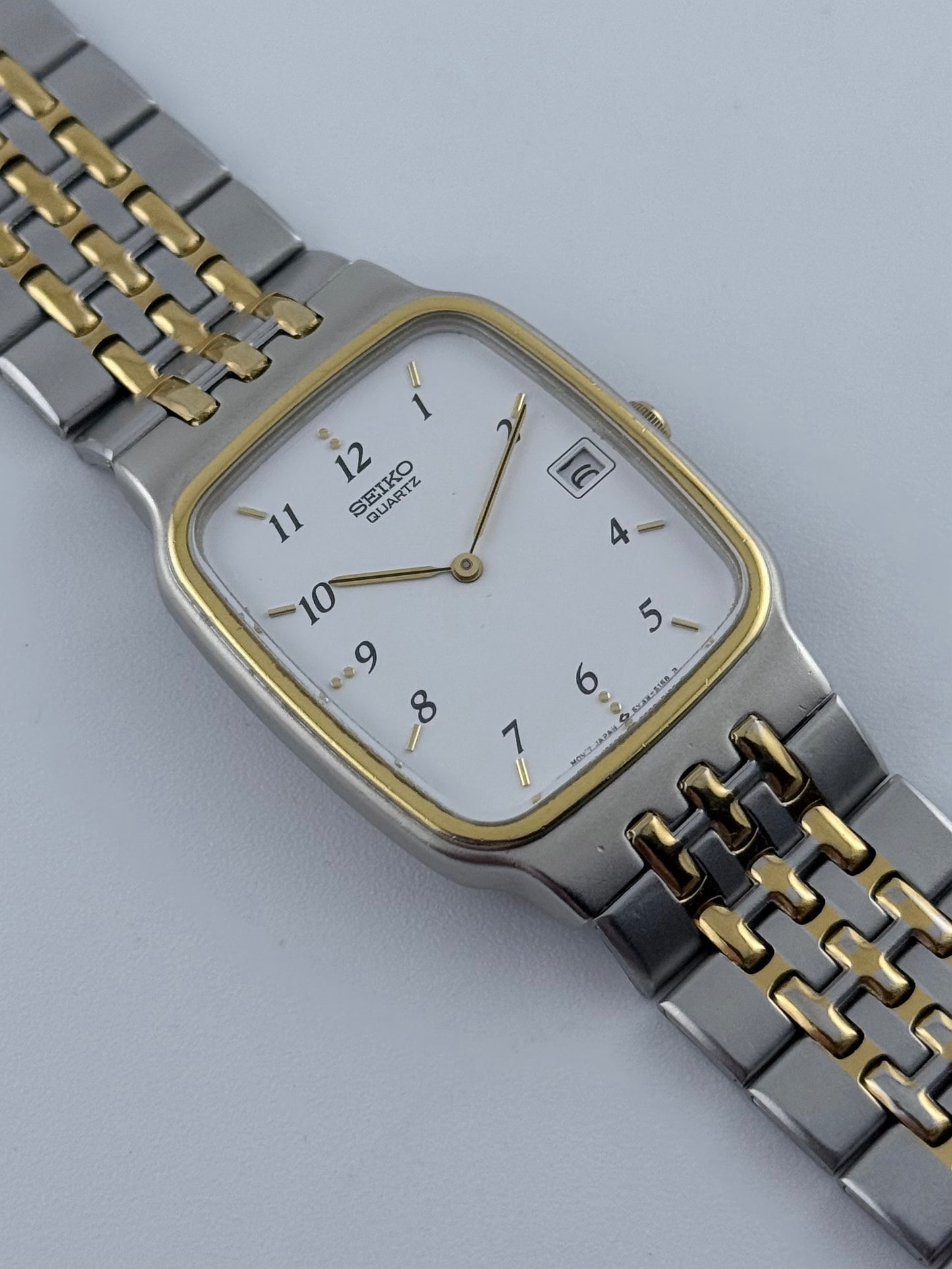 Seiko Tank Quartz 5Y39-5090 Date - Arabic Numerals