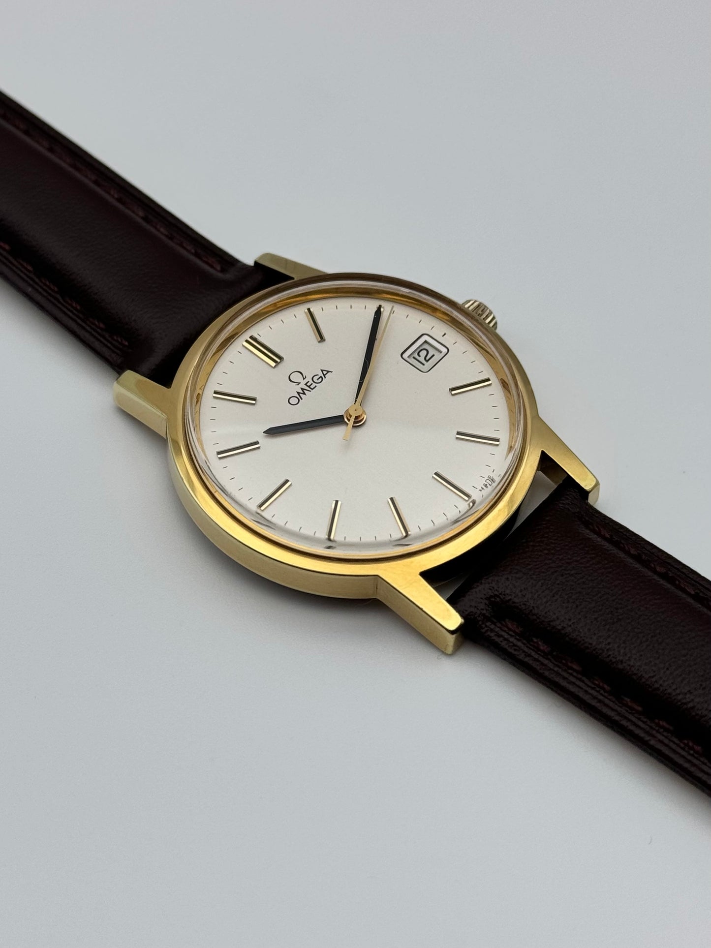 Omega Geneve Date Manual Wind 136.0104