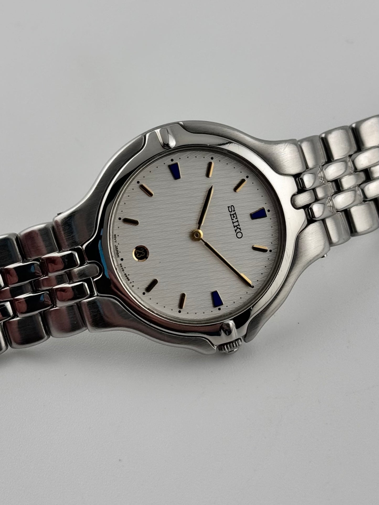 Seiko Presage Quartz Date 5E29-6B80 Rare Dial