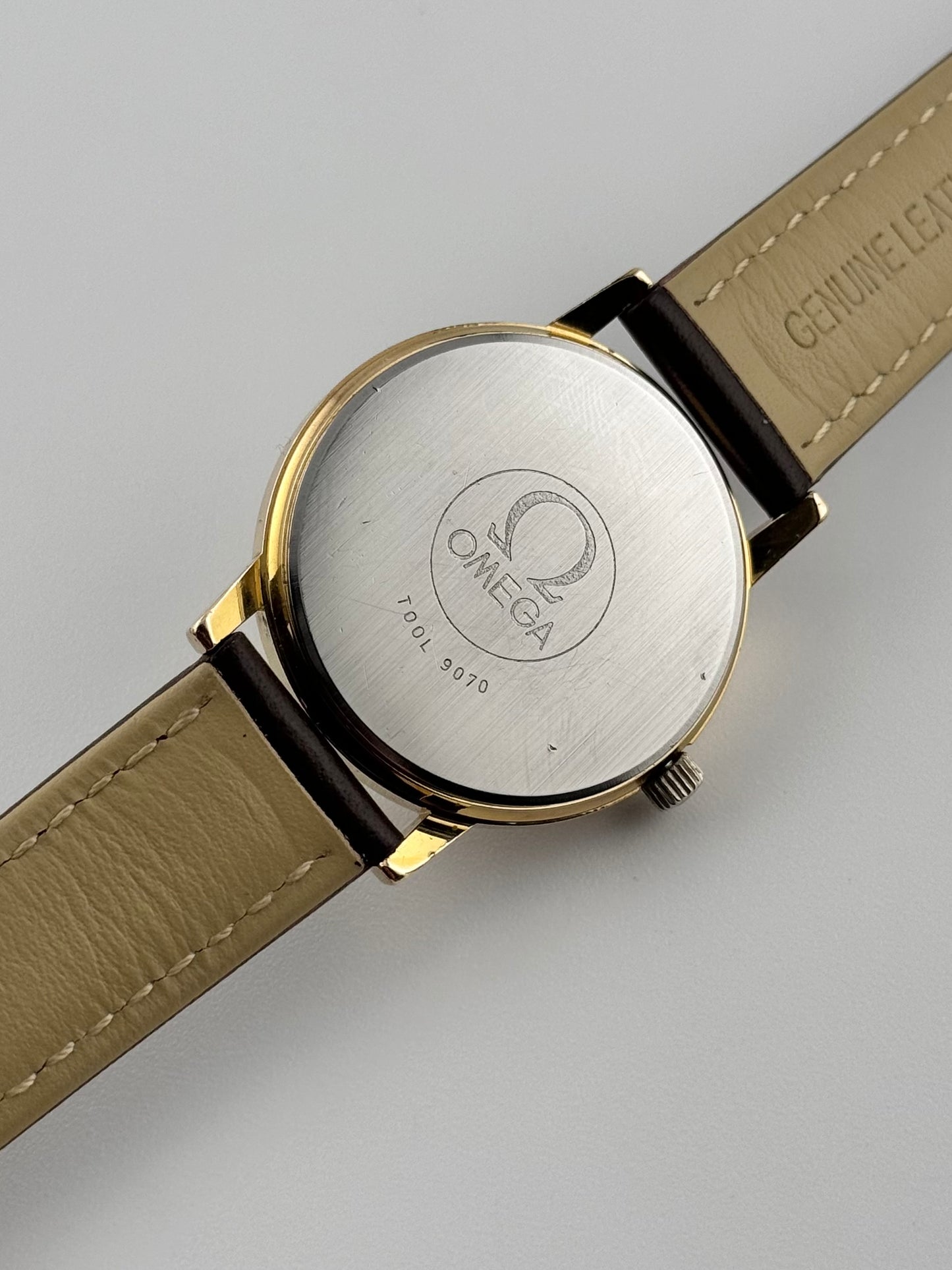 Omega Date Manual Wind - 136.0104