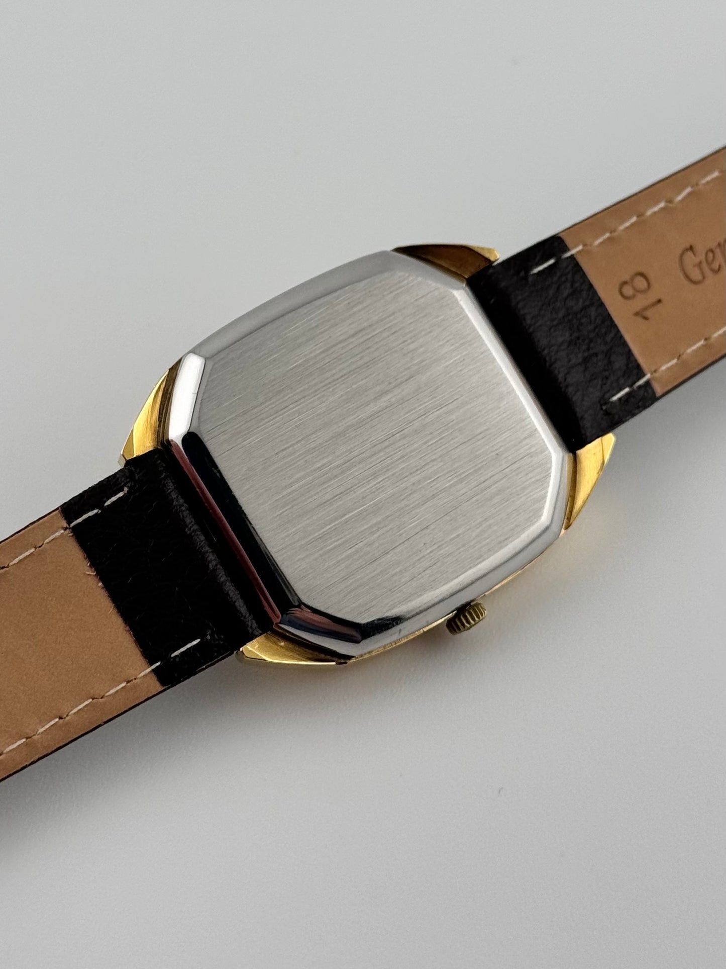 Omega Constellation Chronometer Automatic 1011 Tank