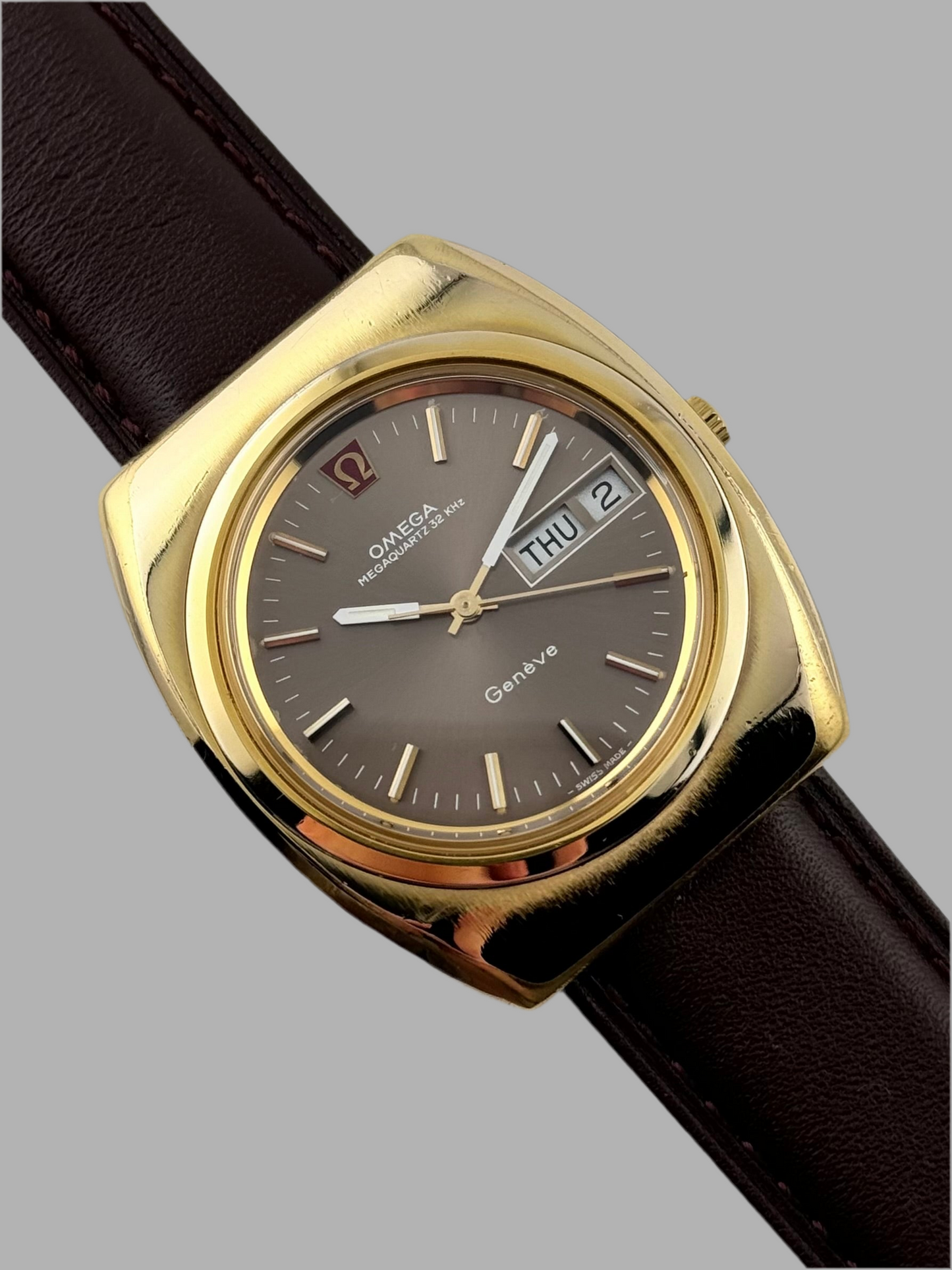 Omega Megaquartz 32 Khz 196.0030 - Rare - Box and Papers!