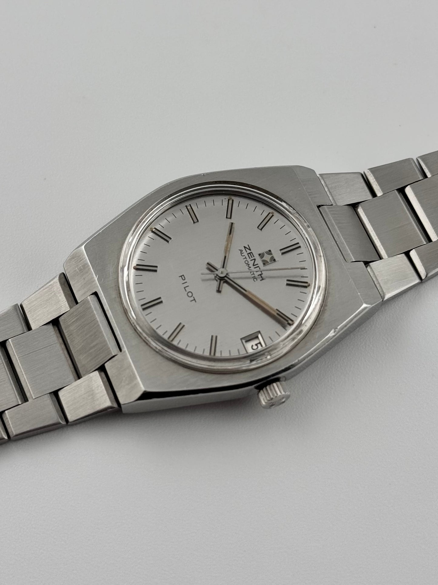 Zenith Pilot Automatic Date - 01-0010-382