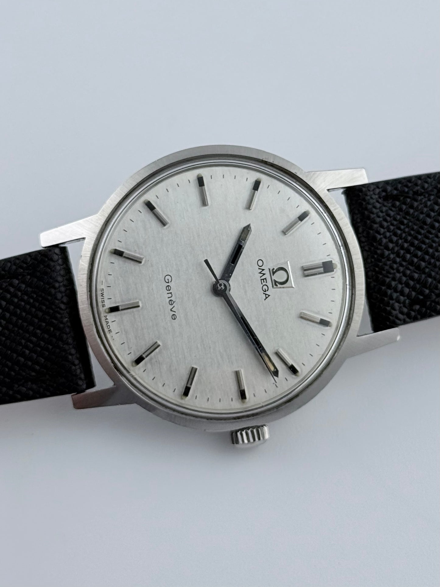 Omega Geneve Manual Wind 135.070 - Shantung Dial
