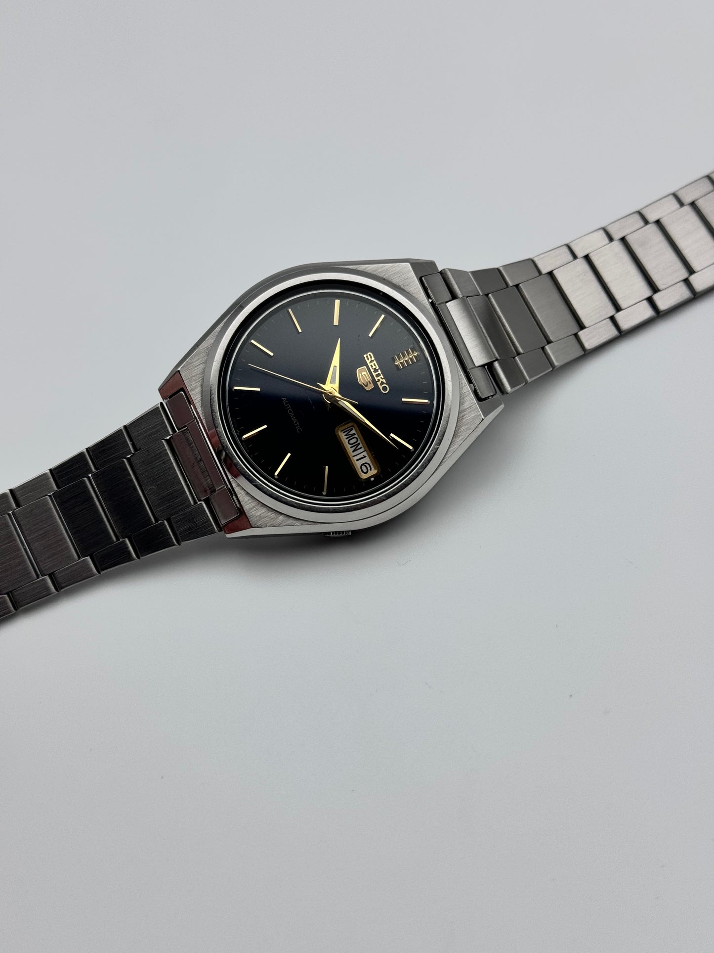Seiko 5 Automatic Day-Date 7009-8761