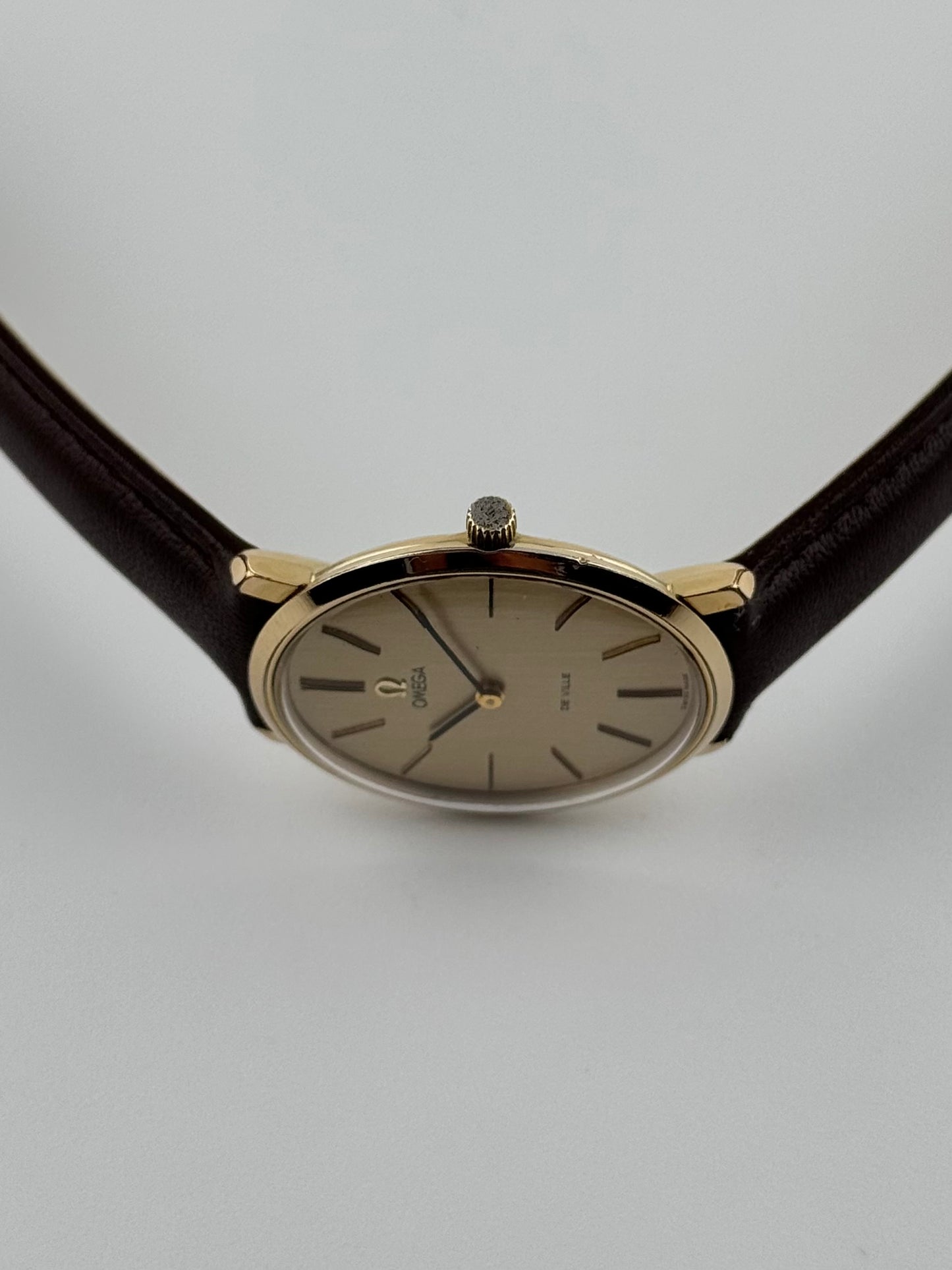 Omega De Ville Manual Wind - 111.077