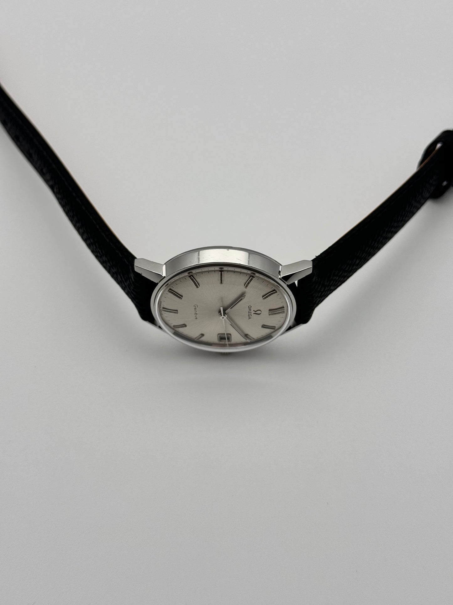 Omega Seamaster Geneve Date Manual Wind 136.011