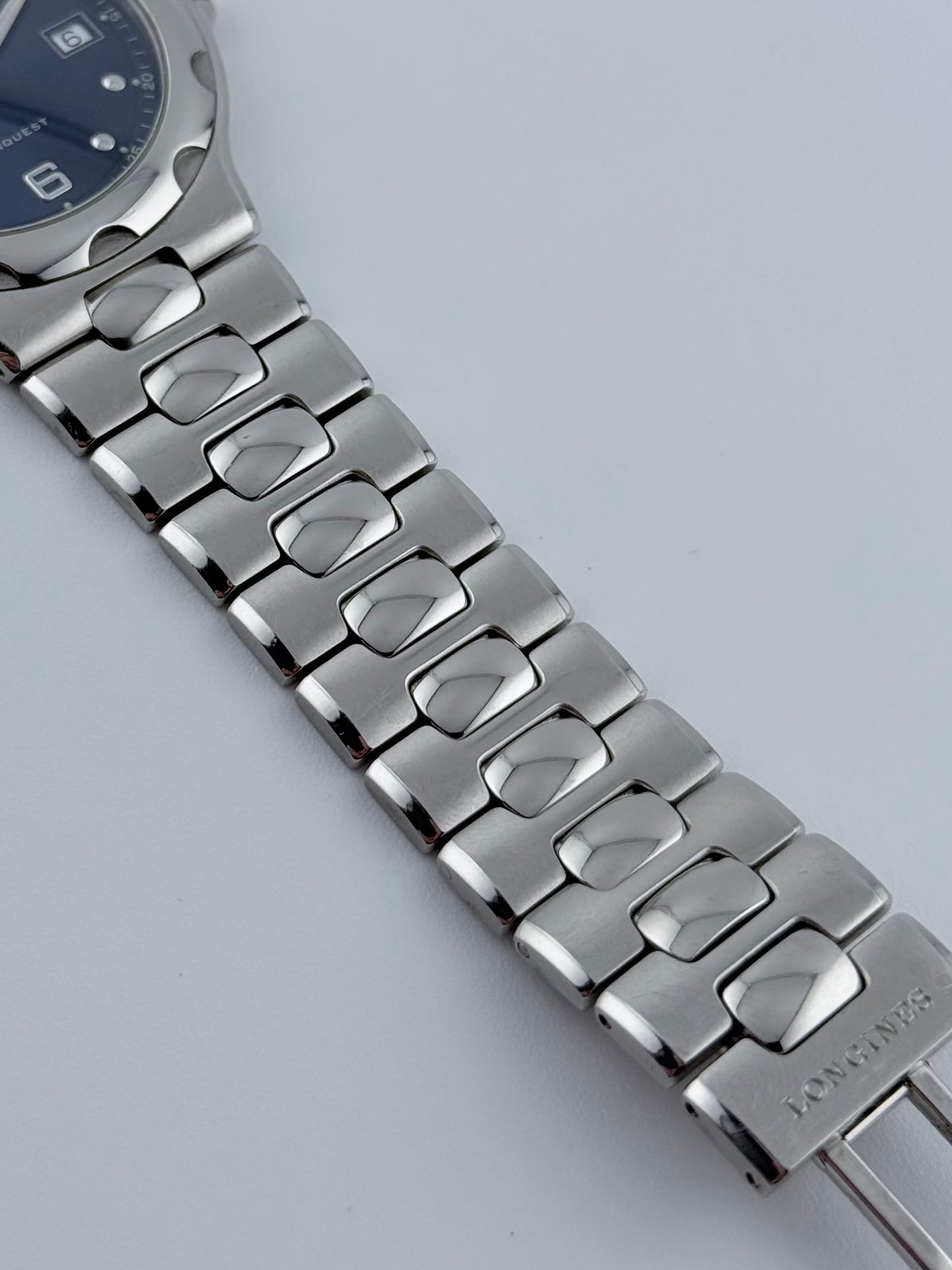 Longines L1.633.4 Conquest Quartz