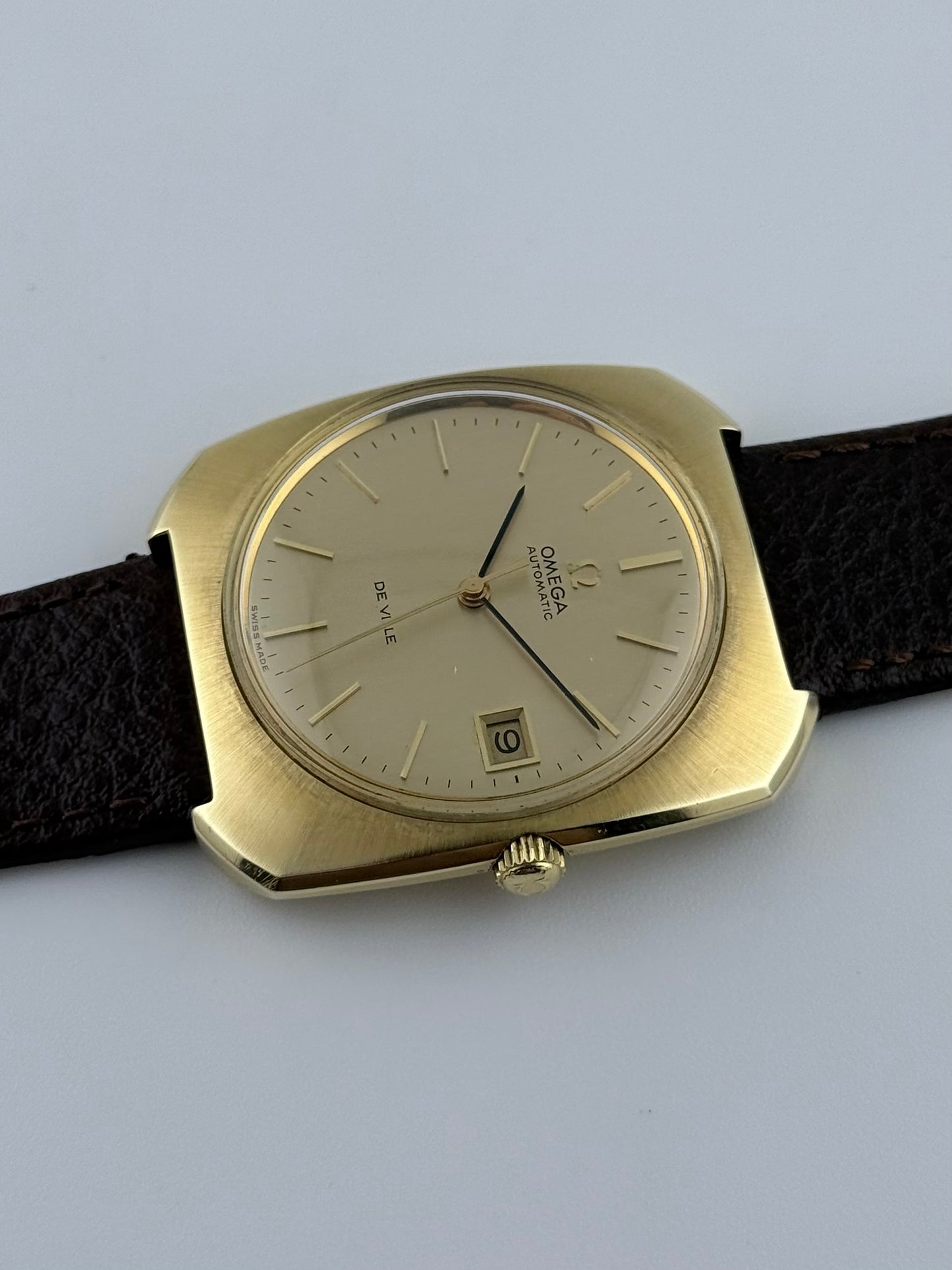 Omega De Ville Automatic Date Rare Jumbo Size - 166.085