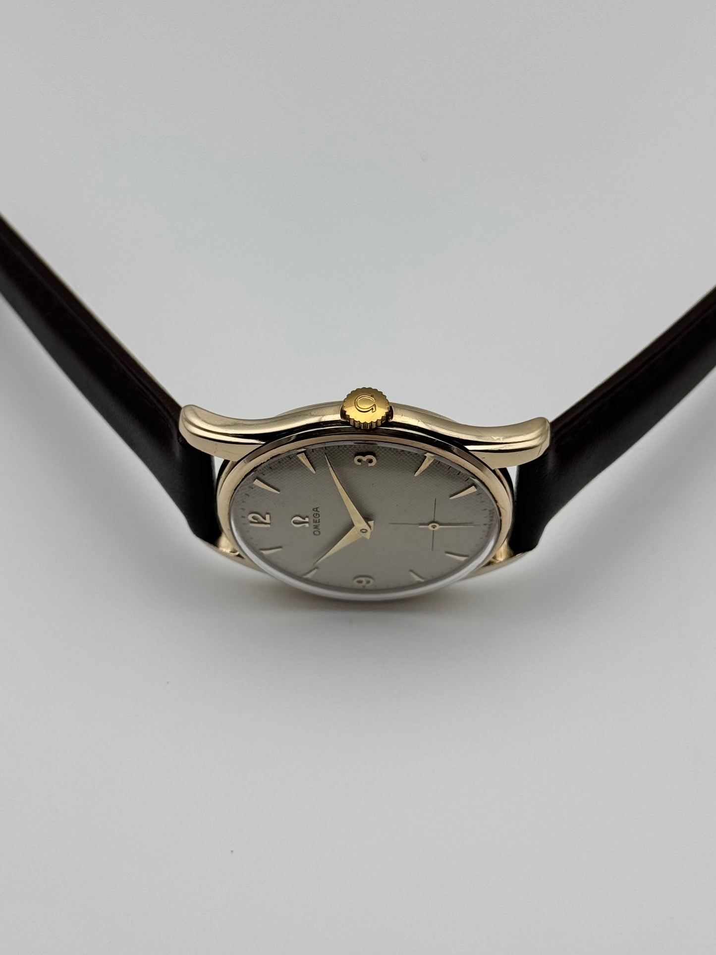 Omega Manual Wind Sub Seconds 9ct Solid Gold 13339 - Rare Waffle Dial