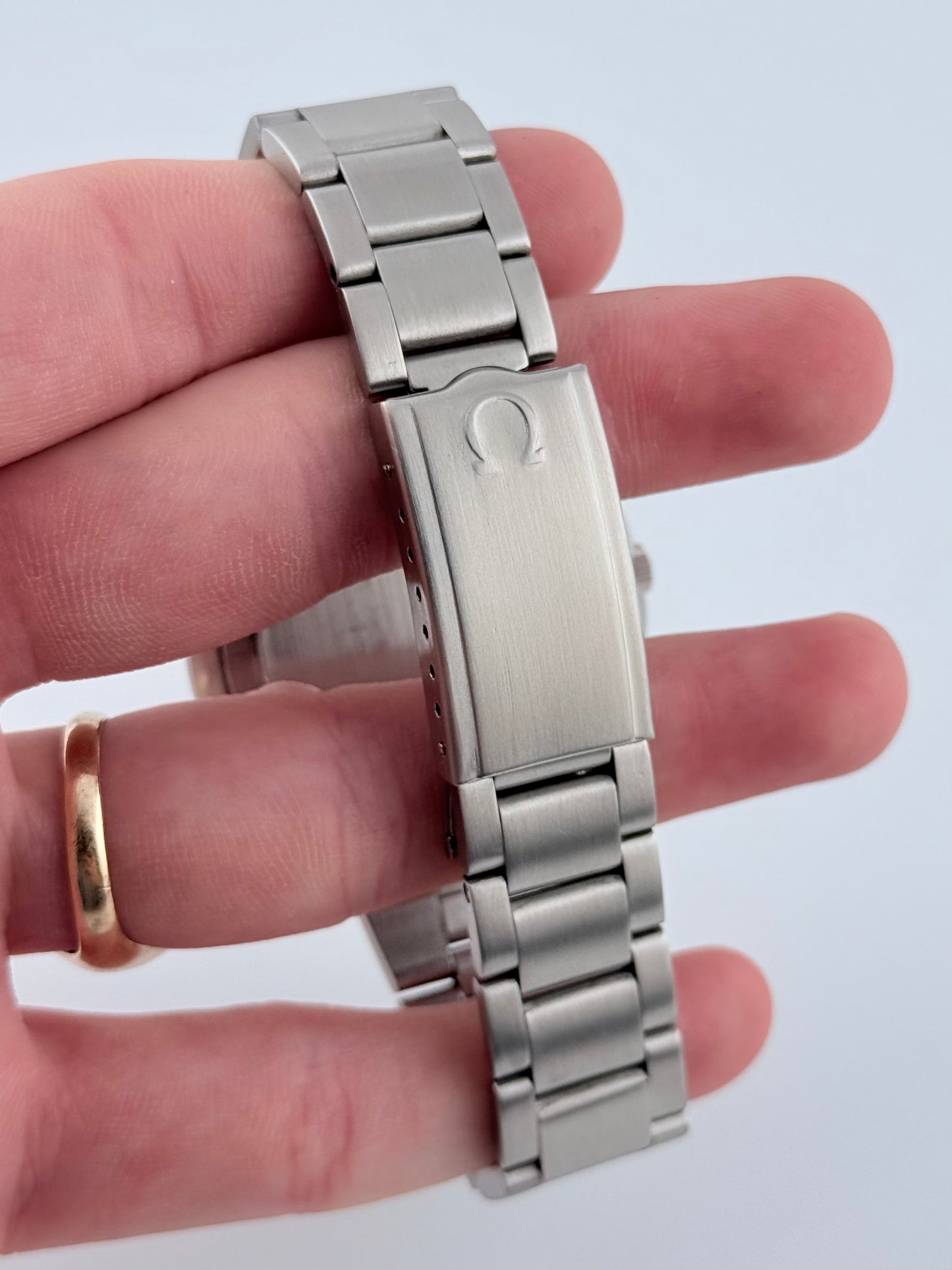 Omega Geneve Dynamic Manual Wind - 136.033 - Rare Dial