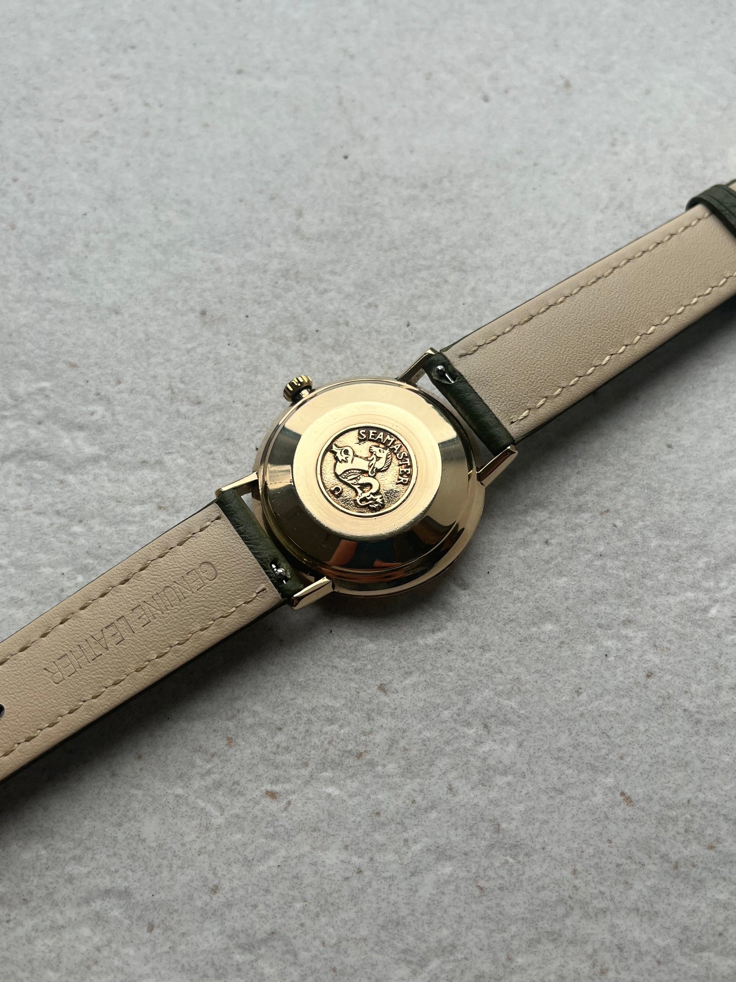 Omega Seamaster DeVille 9ct Solid Gold Linen Dial