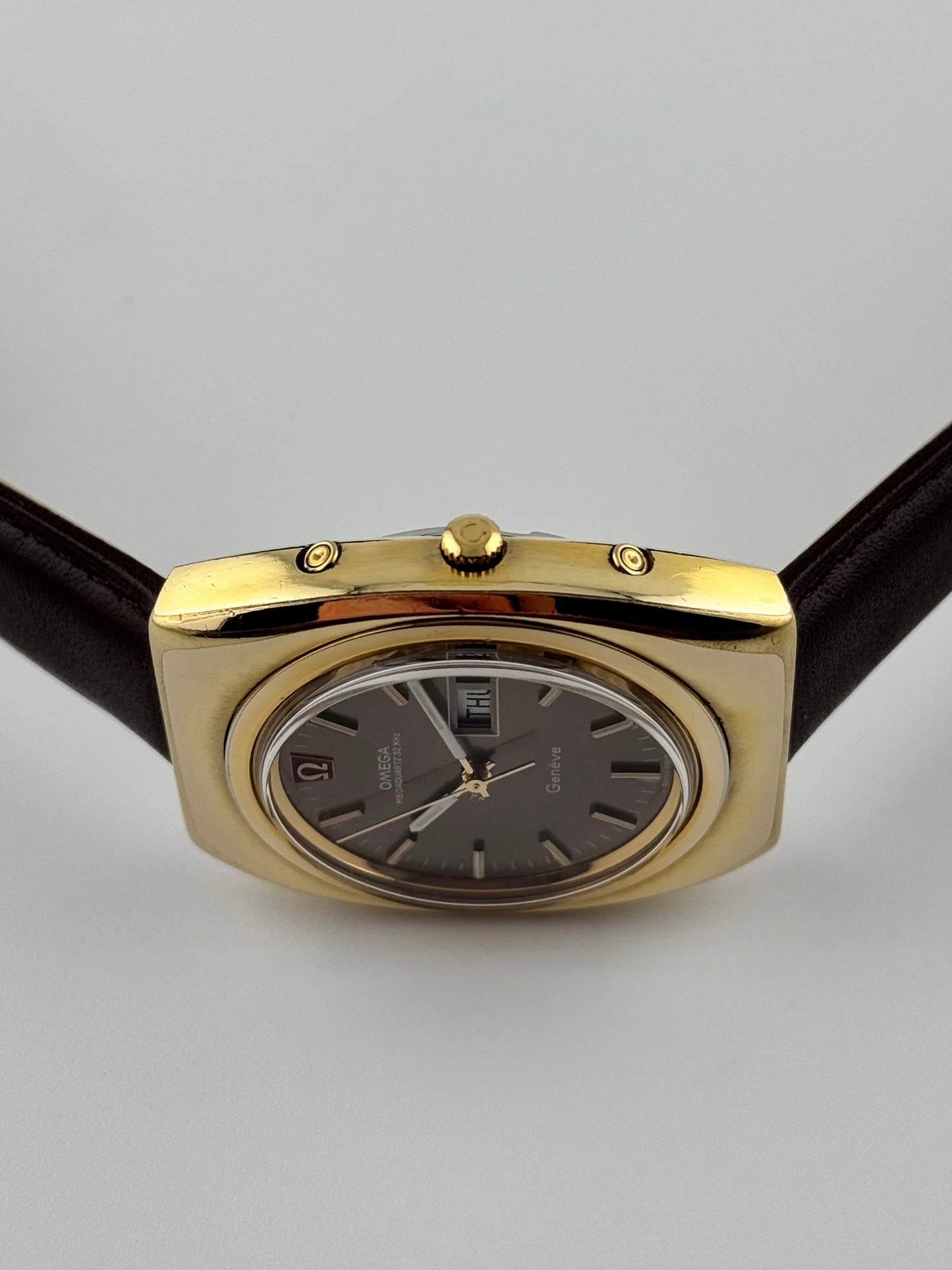 Omega Megaquartz 32 Khz 196.0030 - Rare - Box and Papers!